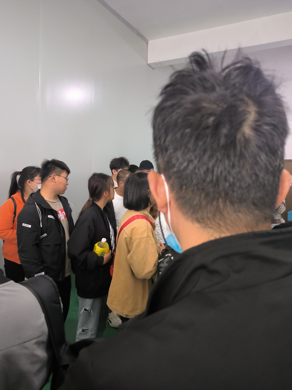 这是南京瑞仪电子厂,今天入坑了,面试完开始体检,又要开始抽血了!