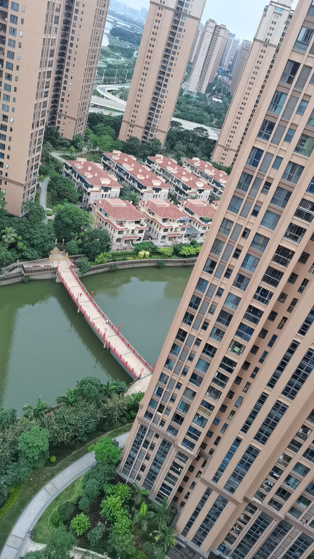 166/老公啊,天天念叨你,你是否耳面发烧呢,好想你