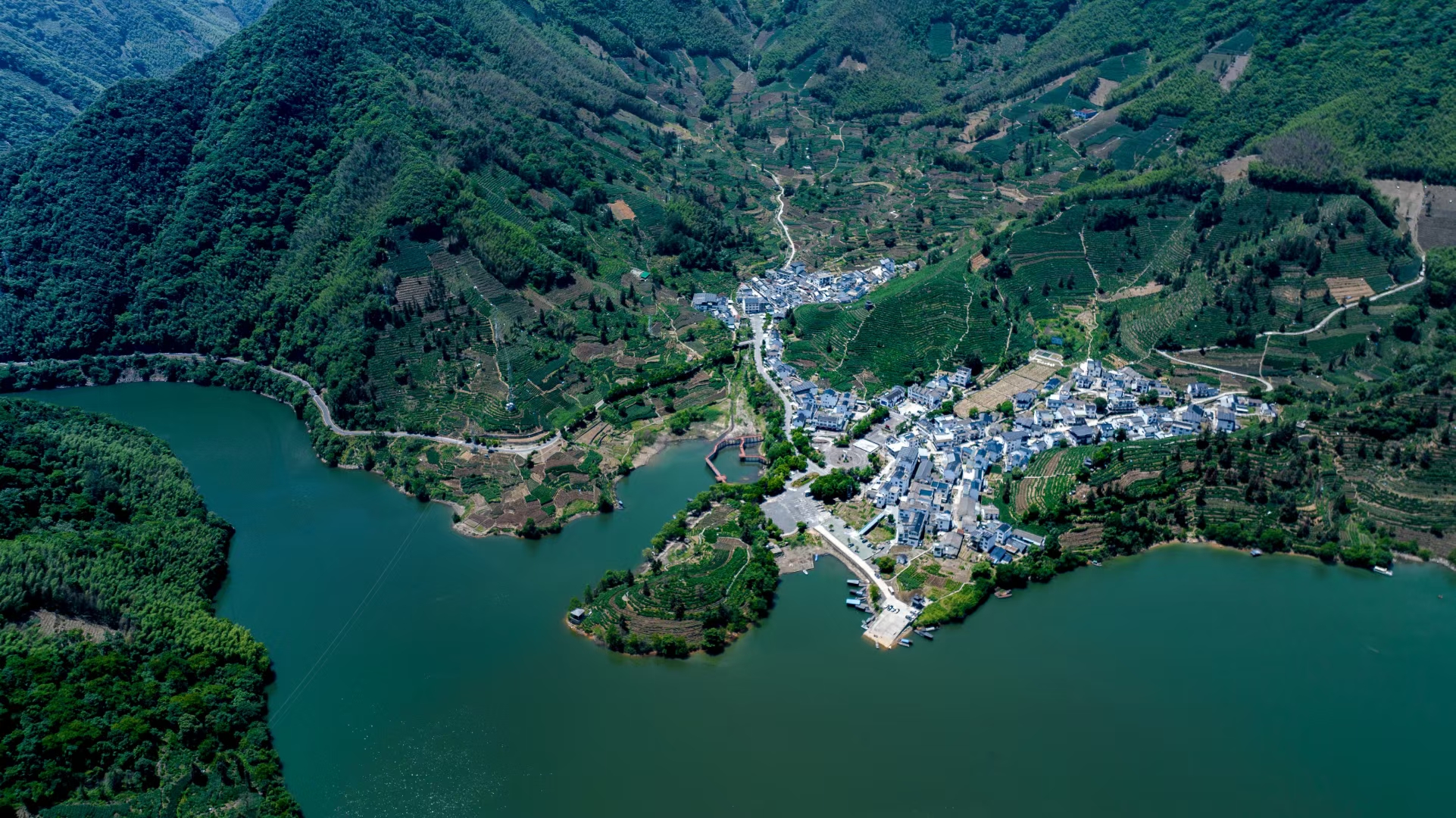 找个理由吧,我相信,我们彼此需要,找个目标吧,等待