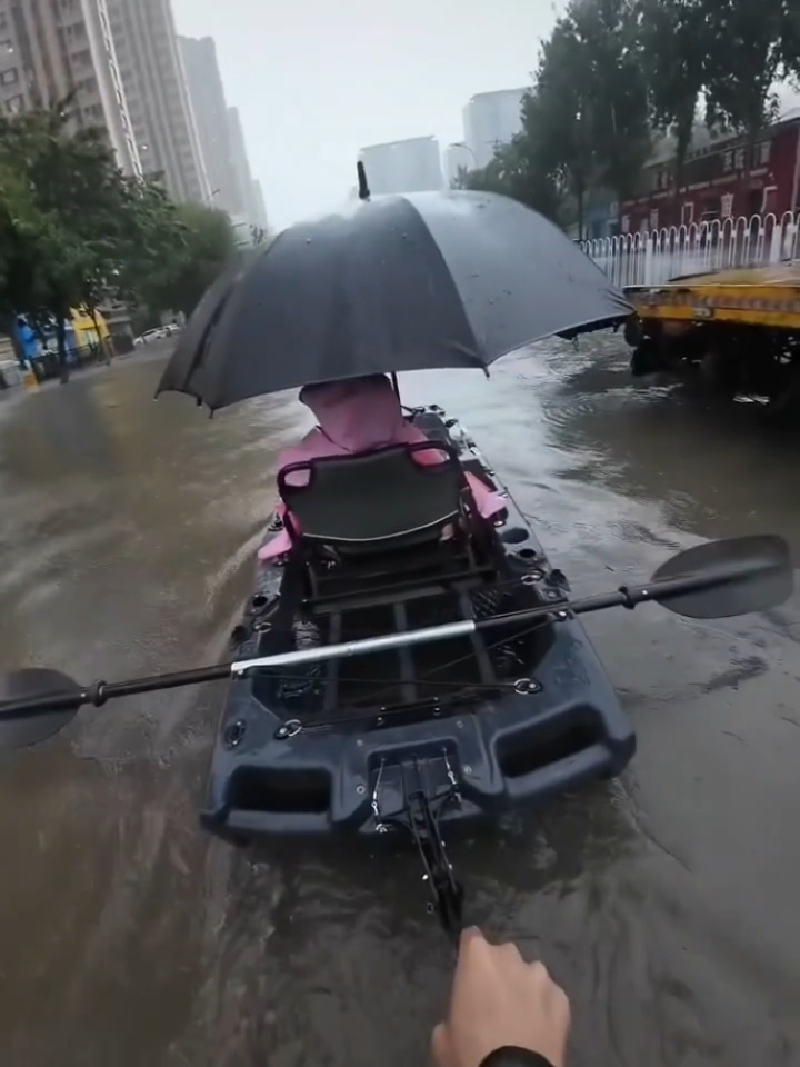 来看沈阳人出行!沈洋划船大哥第一视角!
