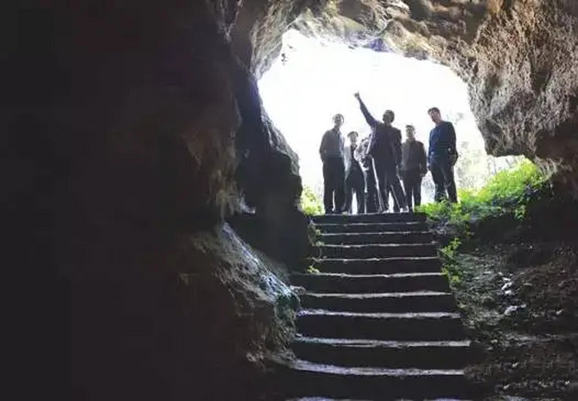 世界最古老的人类起源地:建始人遗址 "建始人"指的是距今200万至250万