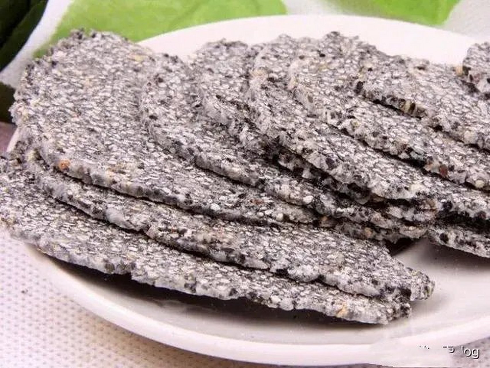 孝感麻糖,是湖北省孝感市著名的传统小吃之一.