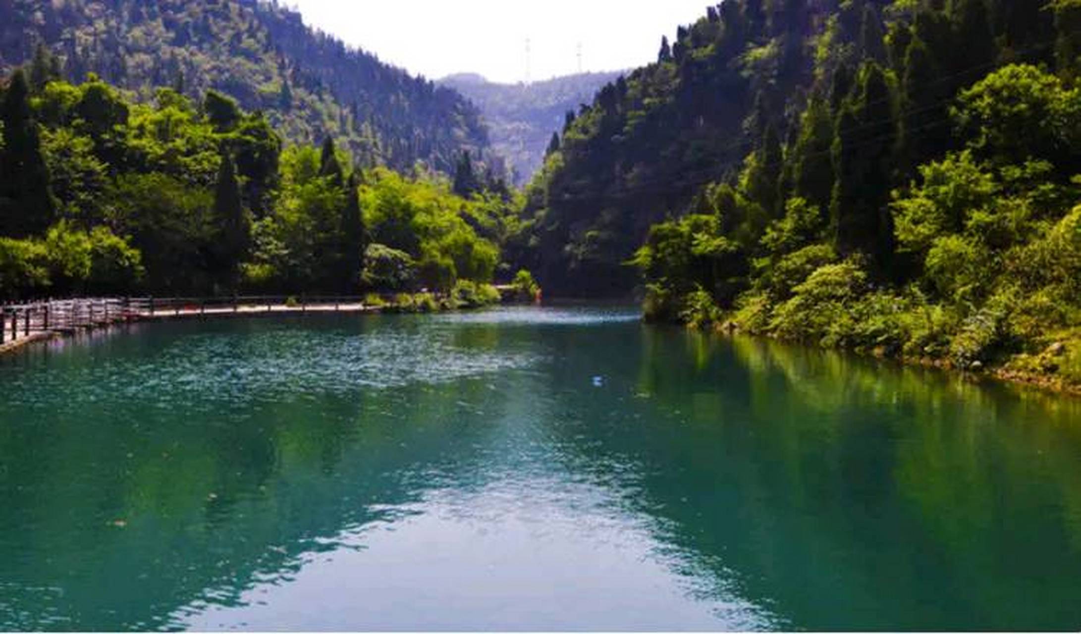 賨人谷景区(达州市渠县龙潭镇老龙村),山清水秀,有很多瀑布,照片里面