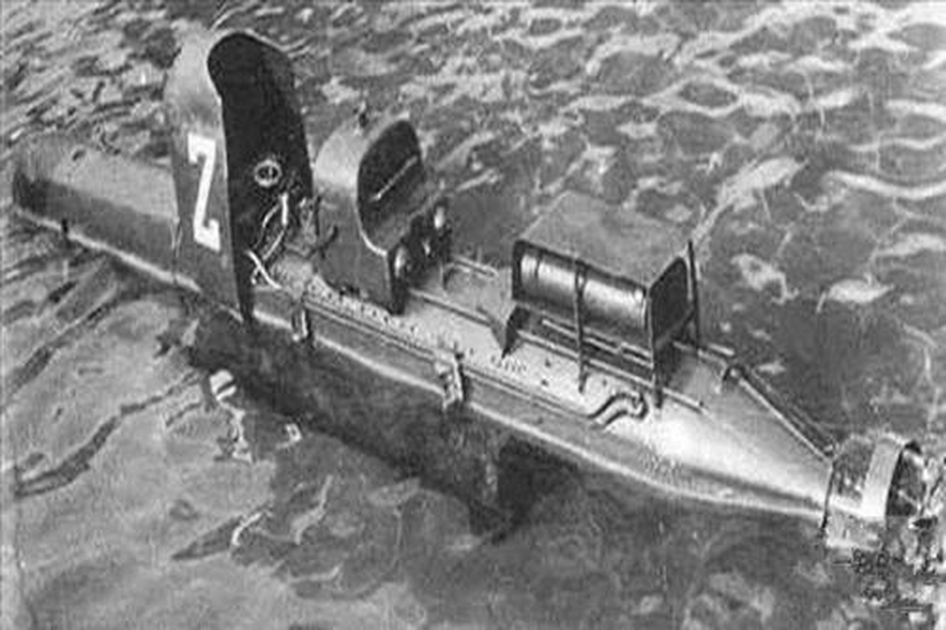 小型潜艇是一种可以在狭窄水路或浅海区域行动的便利潜艇,意大利是 