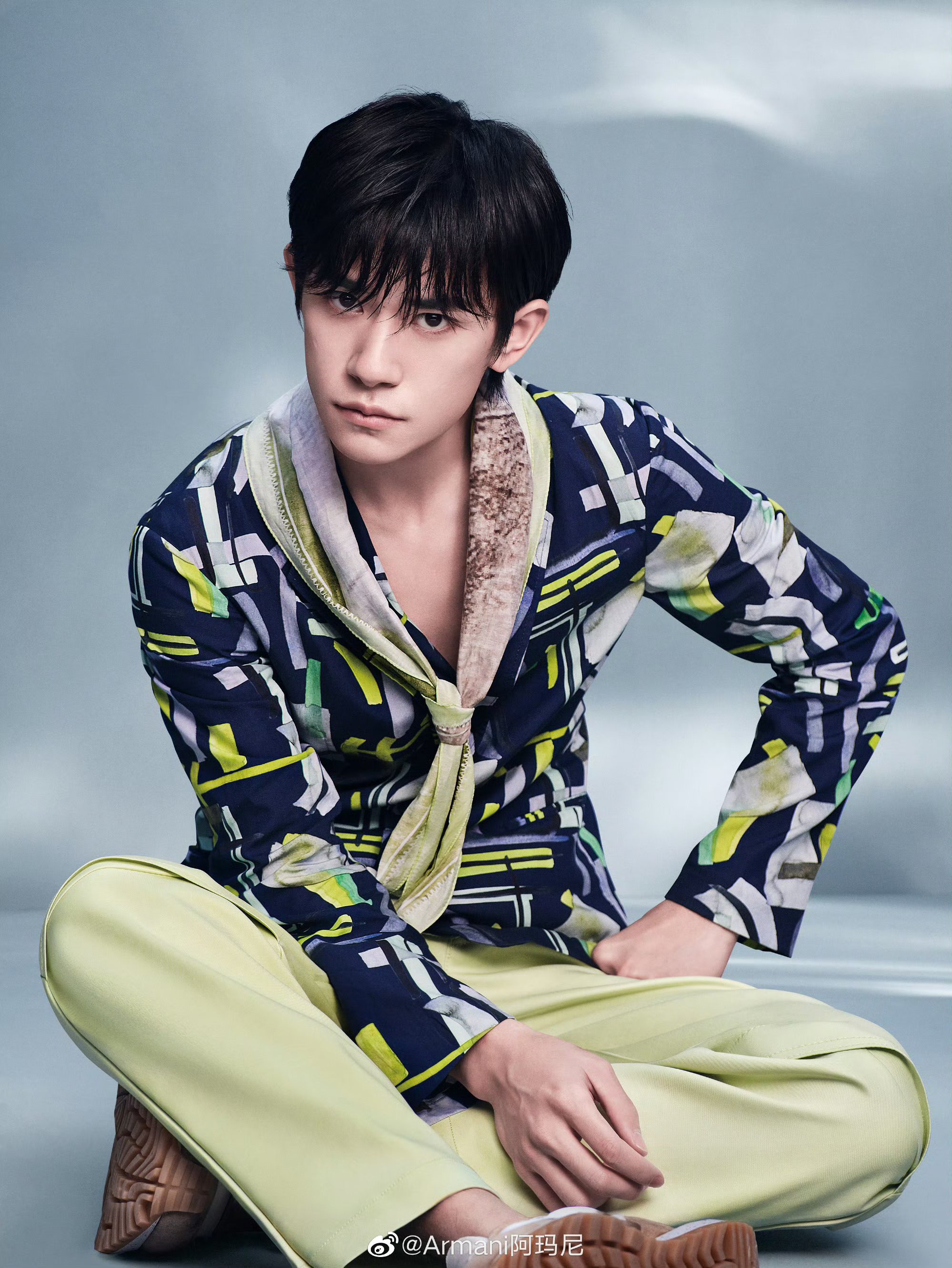 易烊千玺米兰时装周行程#大佬出街啦 期待易烊千玺米兰时装周 ea全球