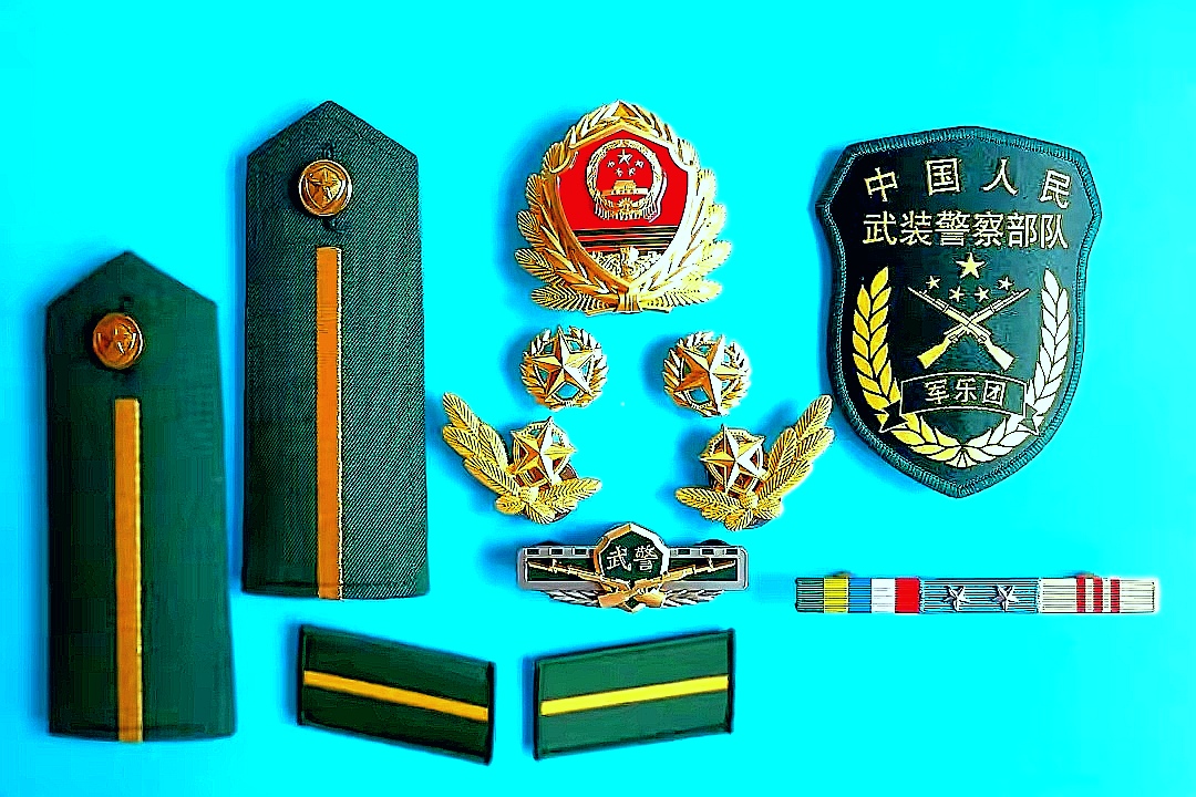 中国武警(07式警官常服配饰)你戴过吗?