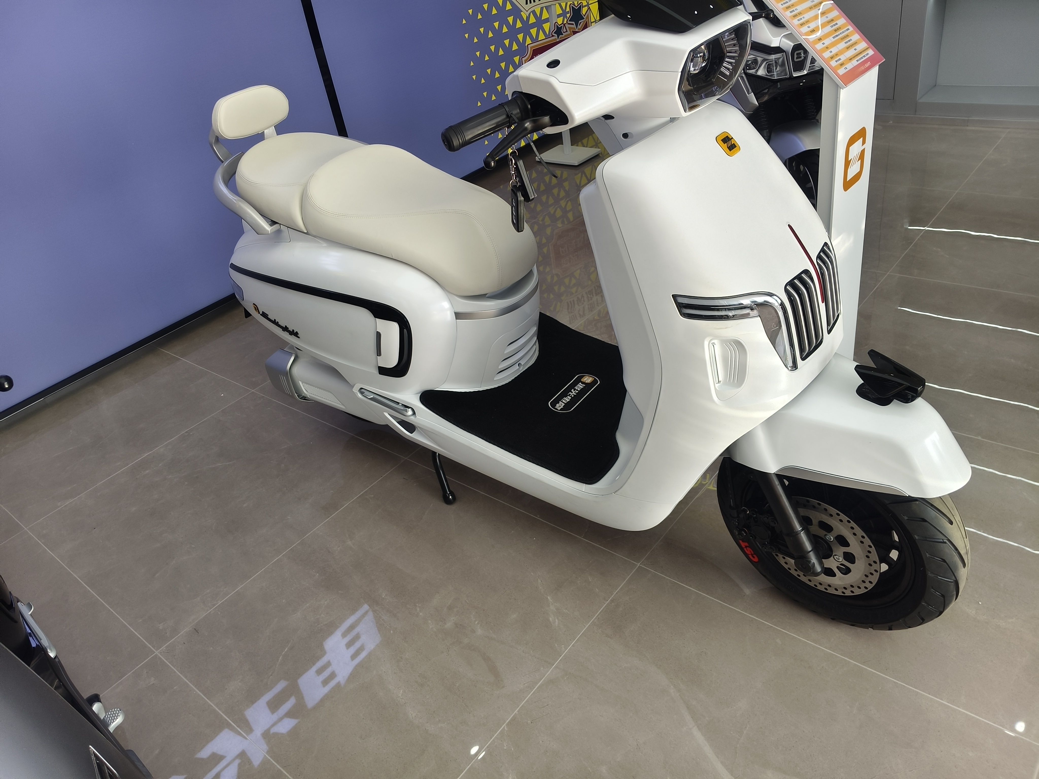 电动车高启强同款电瓶车追觅二轮车ellienova电驴长续航系列巨龙追光