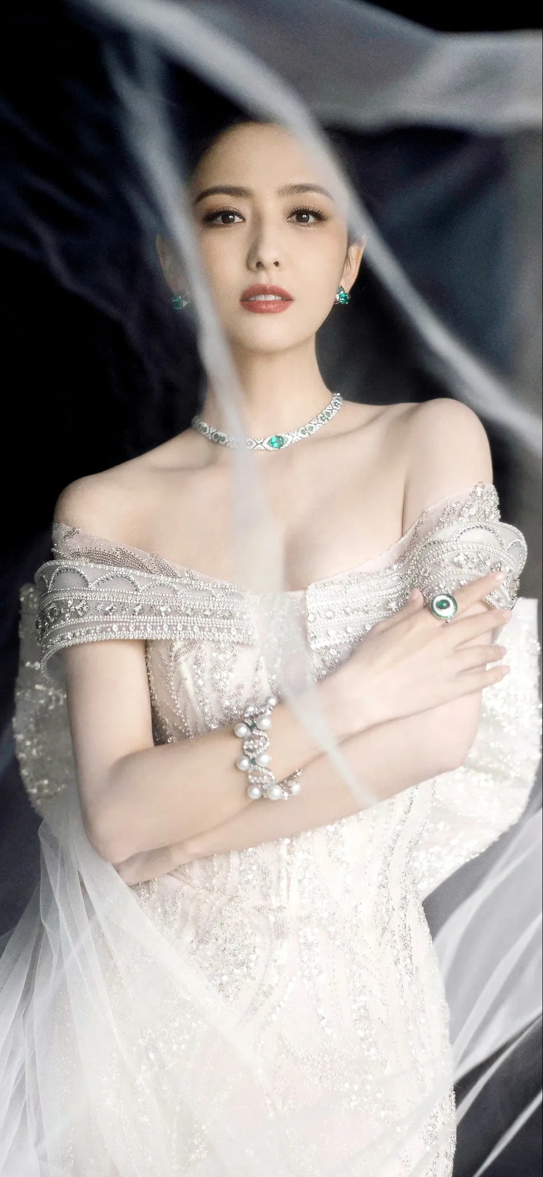 佟丽娅,新疆的一颗璀璨明珠. .@清风影视界的动态