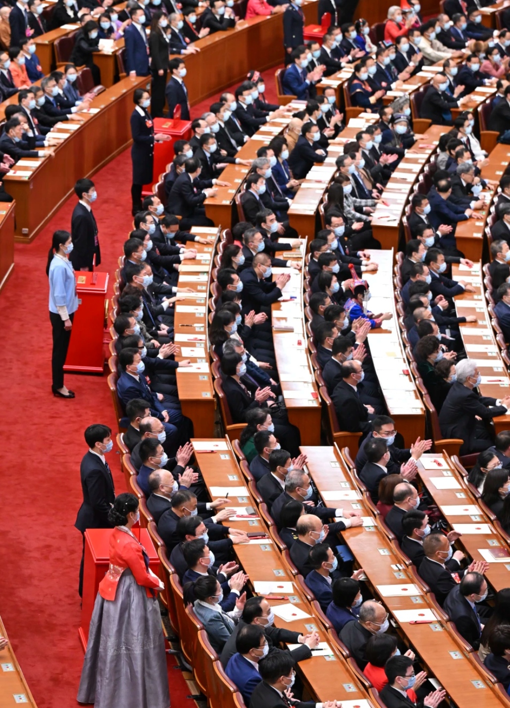 全面实行12年义务教育