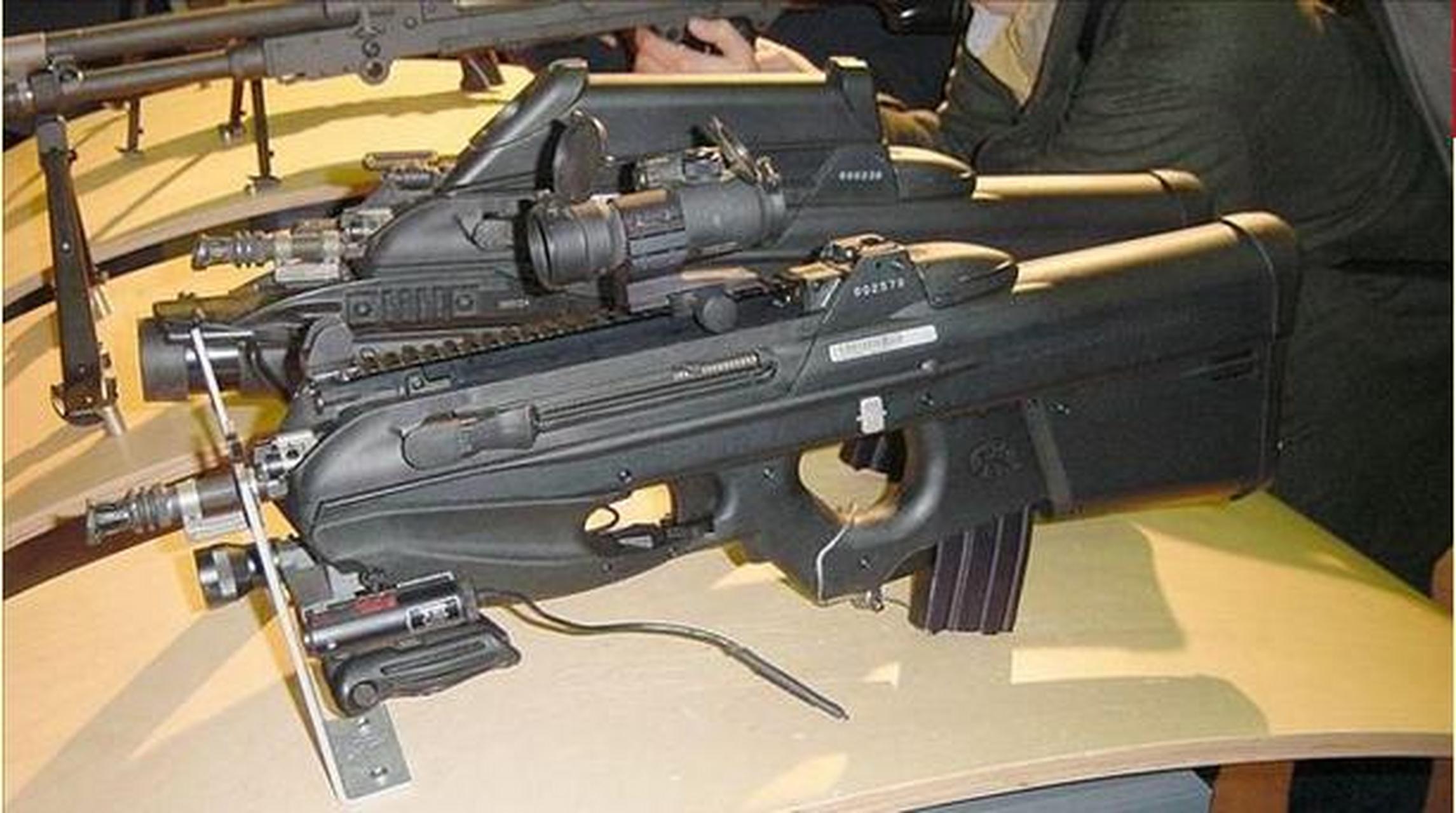 武器兵器# 产品名称:fn2000 类型:突击步枪,无托步枪 国家:比利时