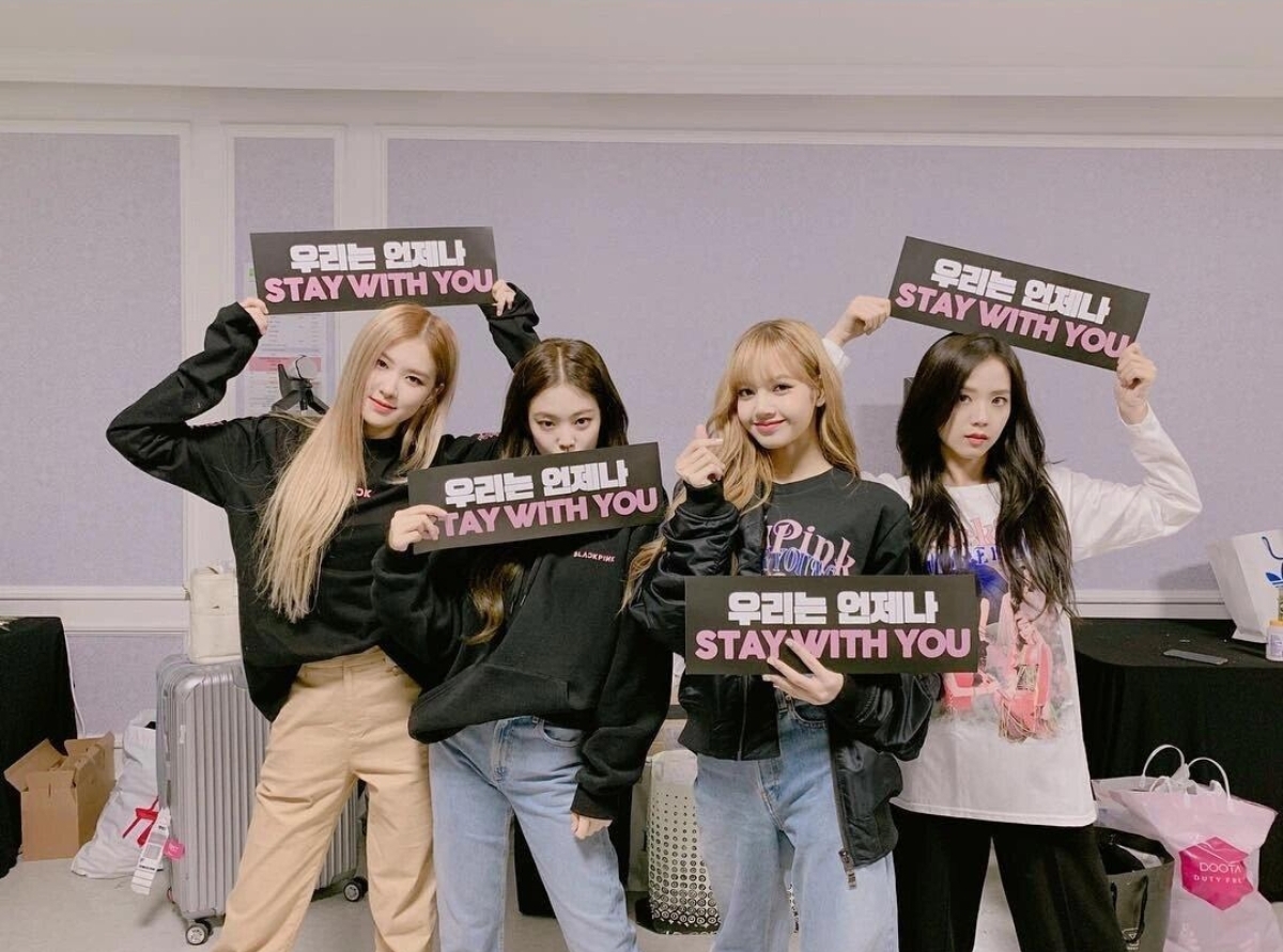 4天前是blackpink8周年生日 (8月8日) 庆祝