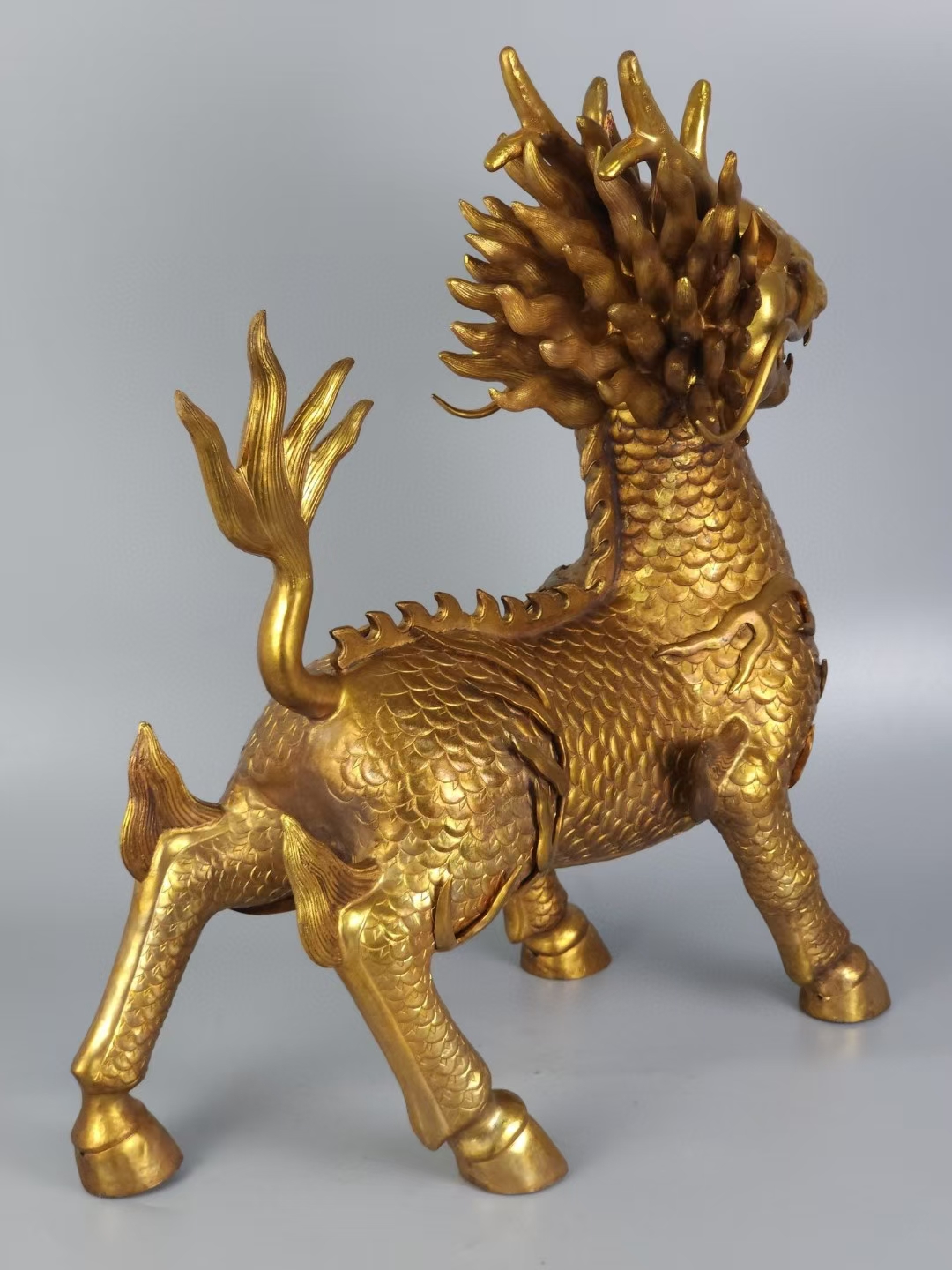 铜鎏金大麒麟摆件.高度52厘米.单个重量16斤.仅此一对.保存完整