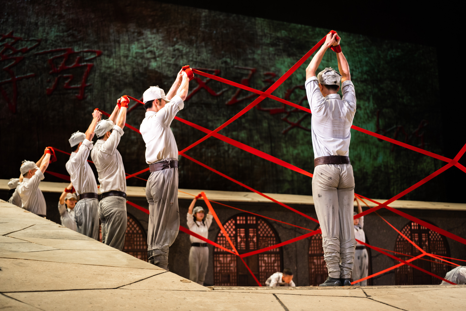 沿黄公路好风光# 金延安《延安保育院》,这部演出展现了延安抗战时期