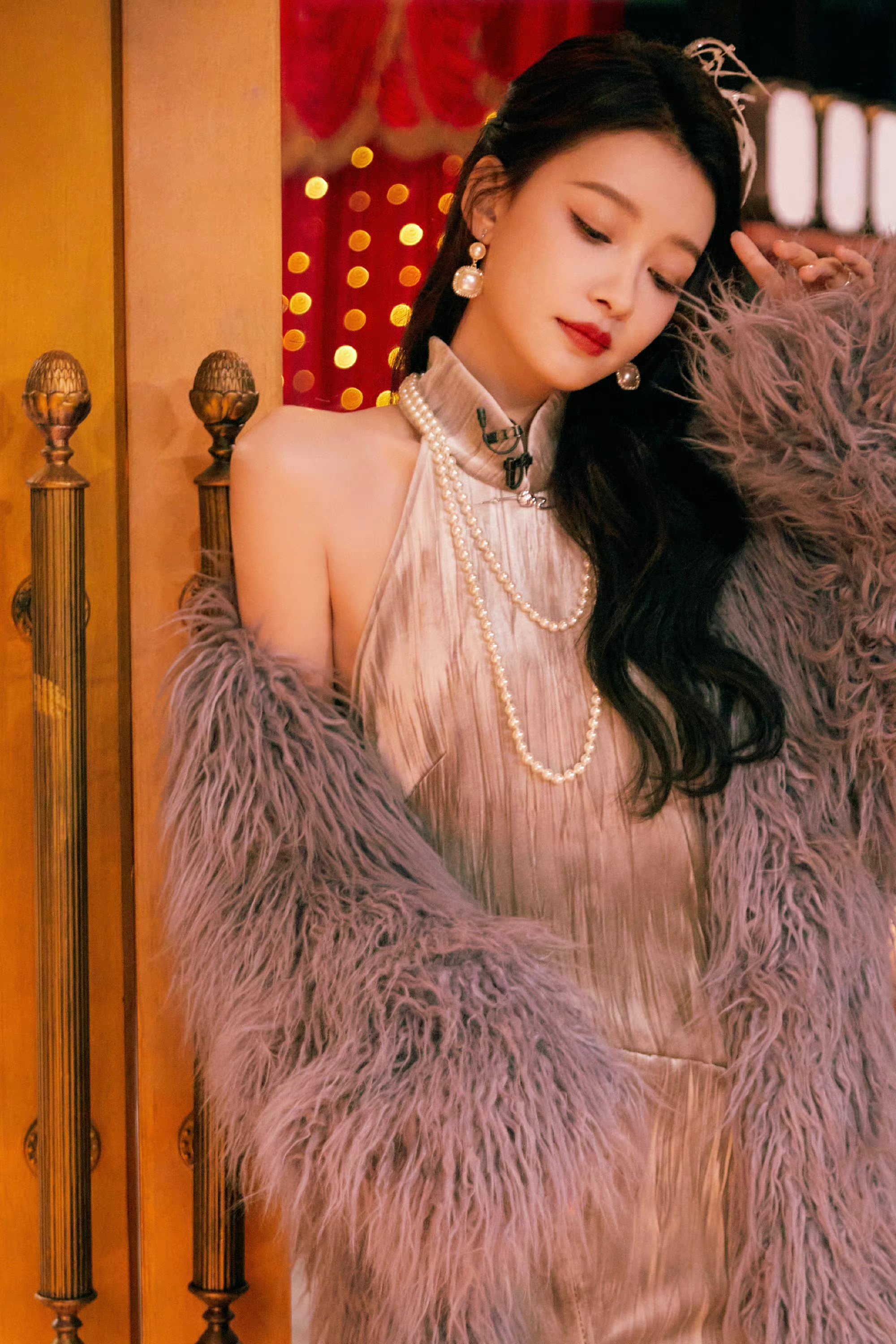 孙怡的毛绒外套更多质感.