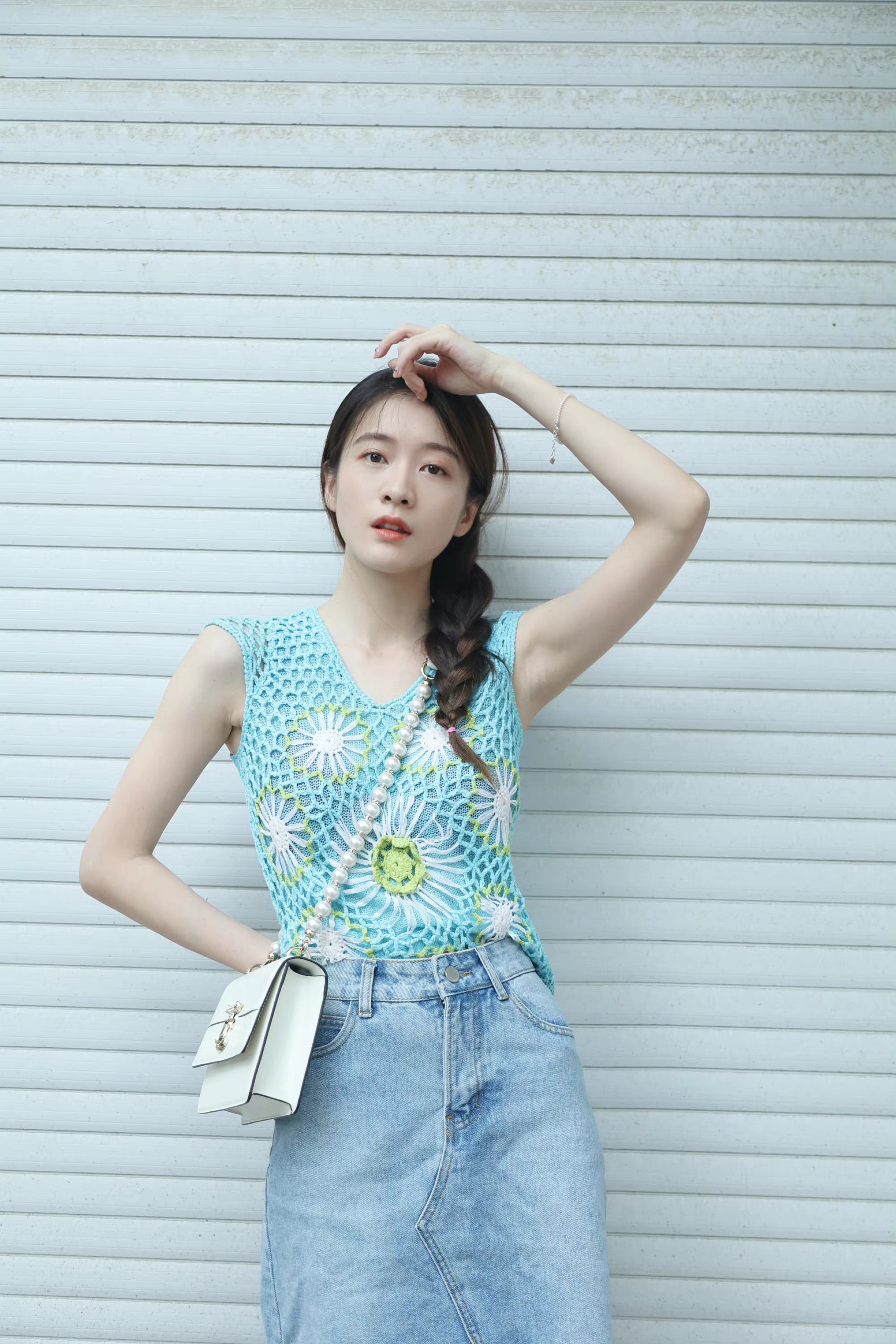 张雪迎的穿搭多了清新和优雅