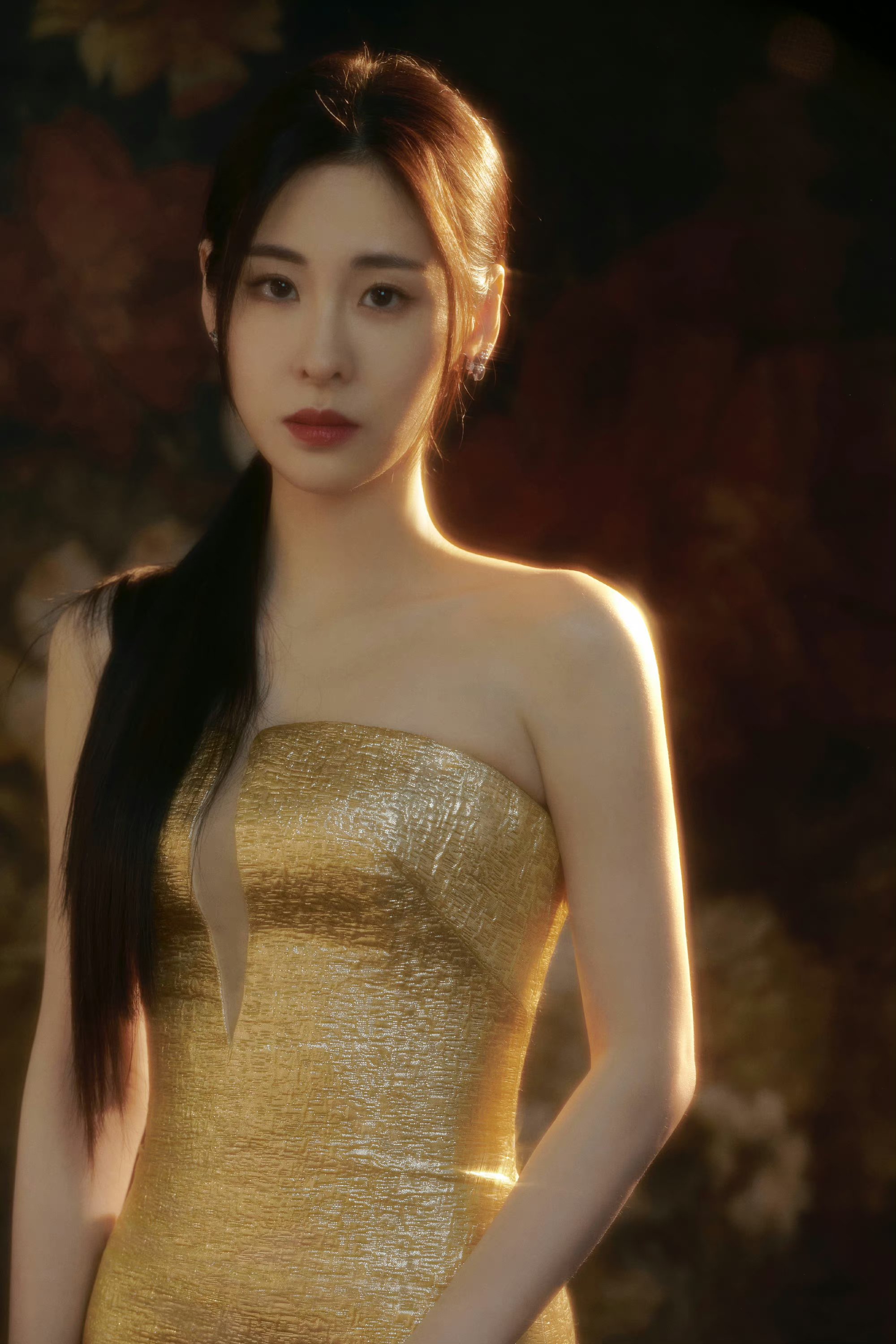 张碧晨的穿搭奢华优雅.