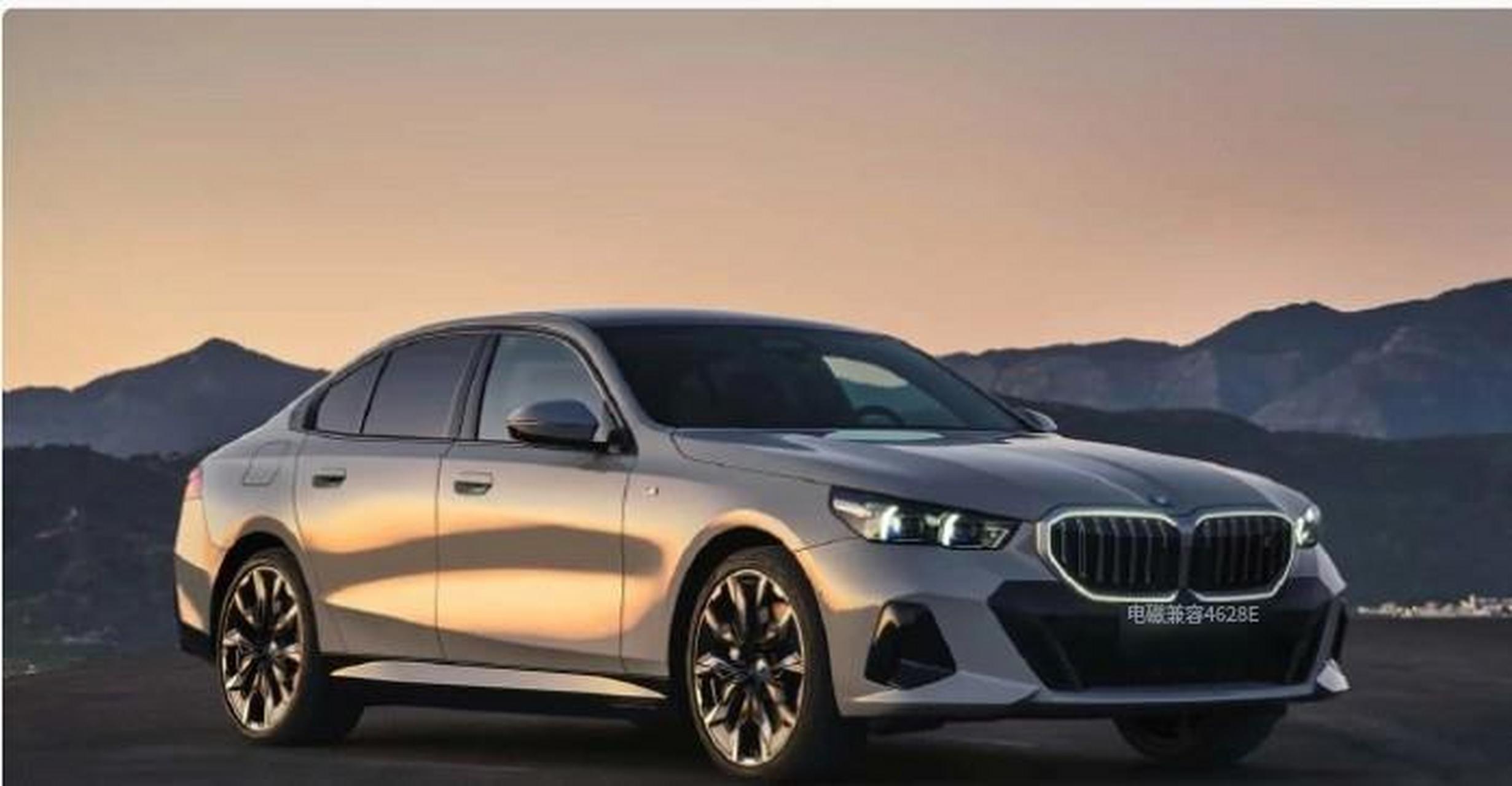 宝马汽车昨日在欧洲发布了全新的第八代5系标轴版,包括燃油版和纯电动