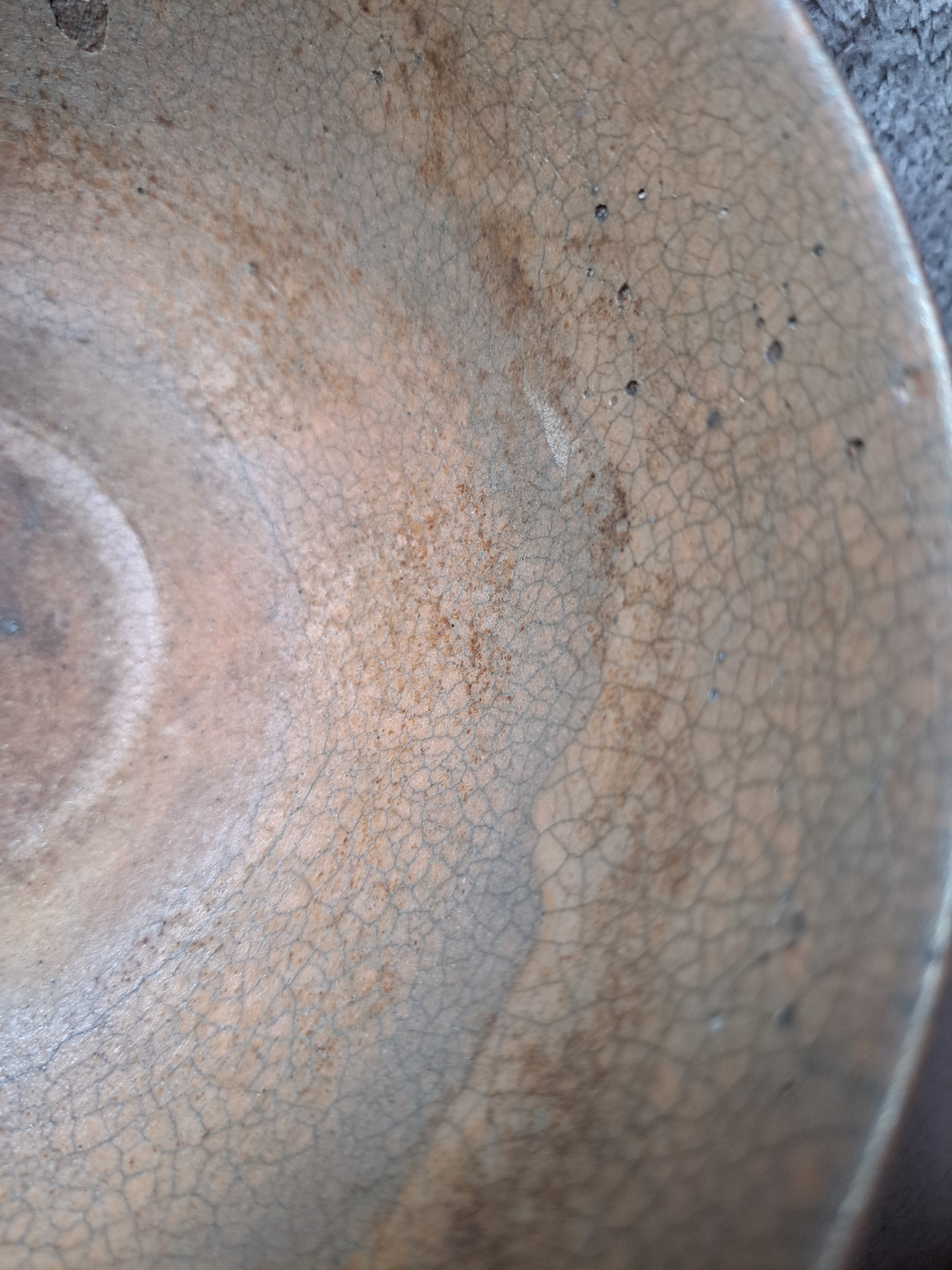 宋代哥窑百圾碎茶碗 标准器,惜,岁月侵蚀严重,但无论是器型,或是胎,釉