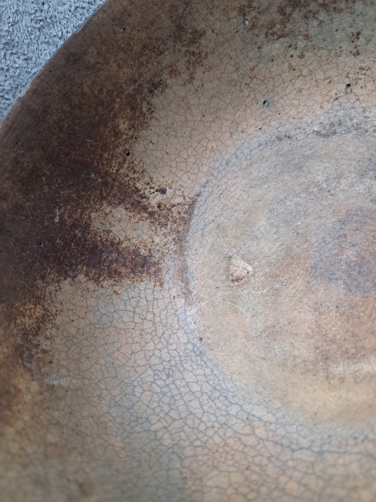 宋代哥窑百圾碎茶碗 标准器,惜,岁月侵蚀严重,但无论是器型,或是胎,釉