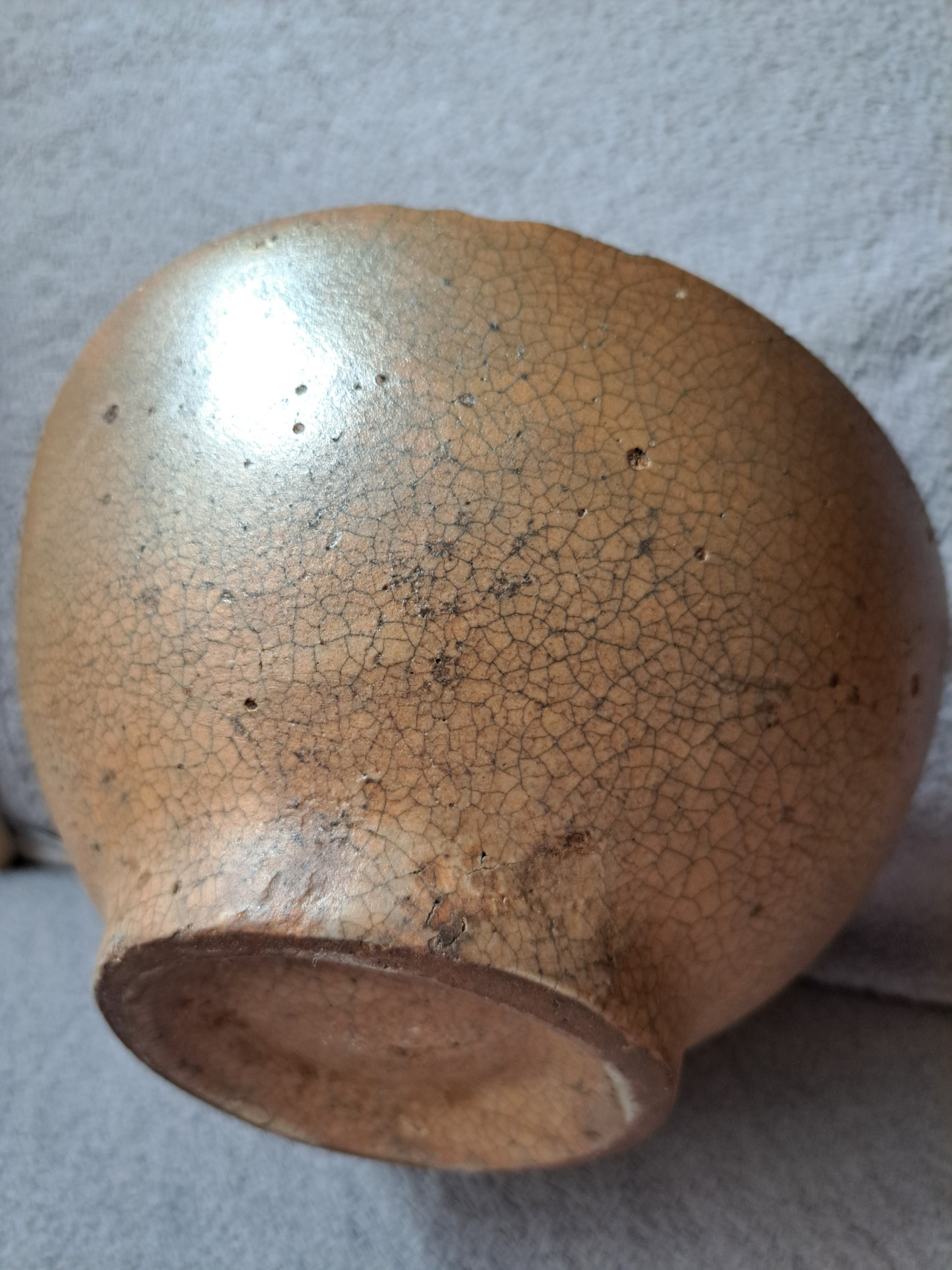 宋代哥窑百圾碎茶碗 标准器,惜,岁月侵蚀严重,但无论是器型,或是胎,釉