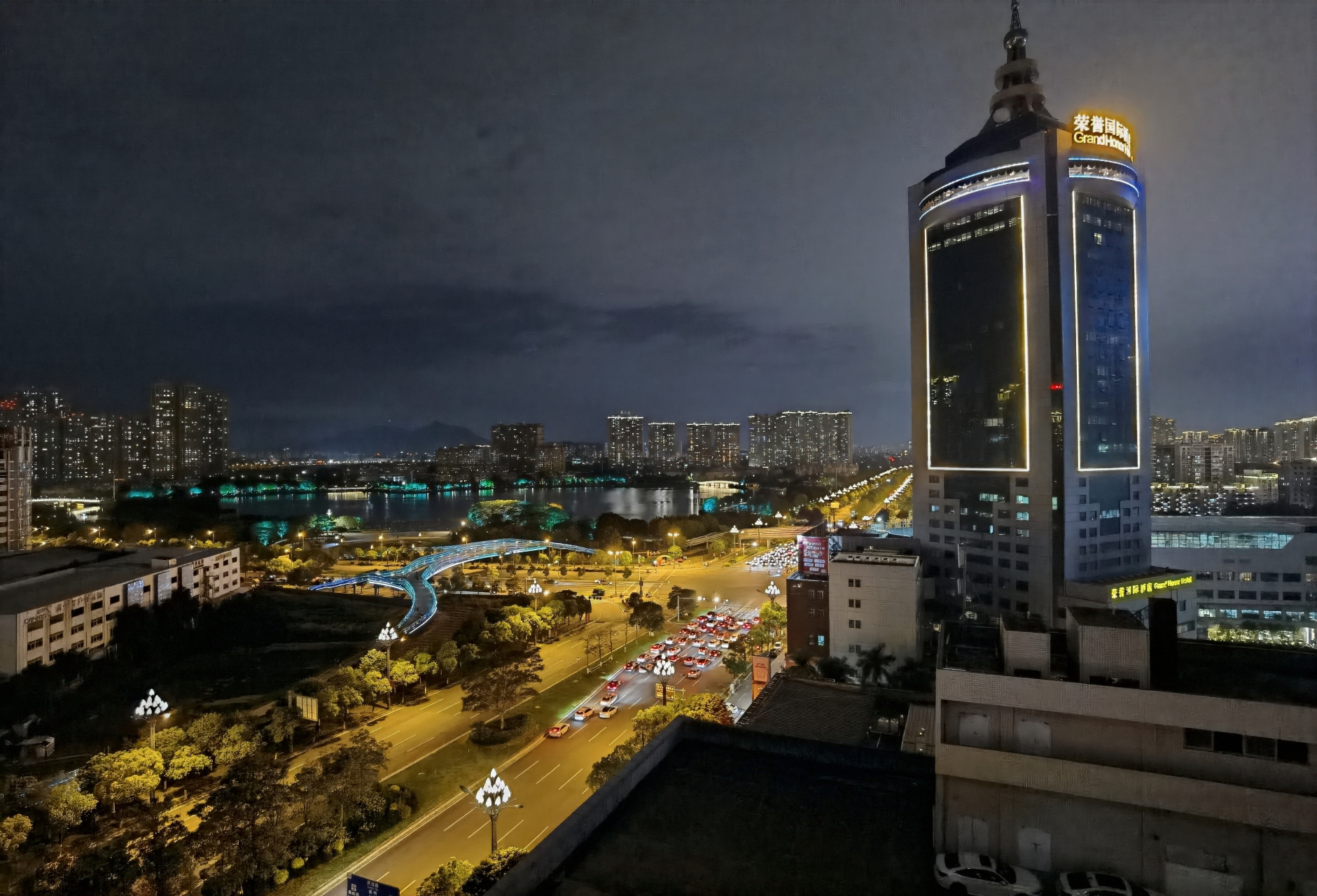 晋江市世纪大道人行天桥