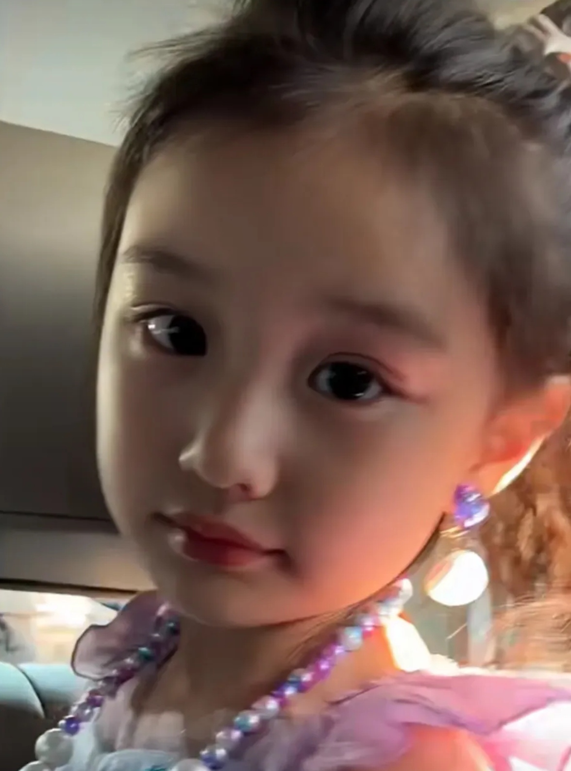 小糯米太漂亮了,这颜值超过杨幂