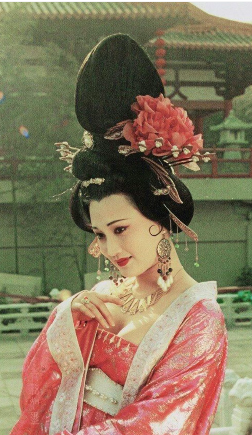 貂蝉从神秘的服饰到传奇的美人