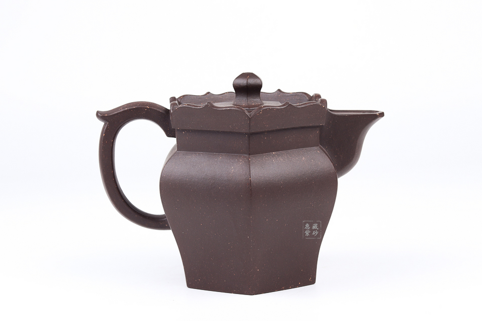 【僧帽】 作者:许学军   国家级高级工艺师,师承邵顺生,优秀中青年