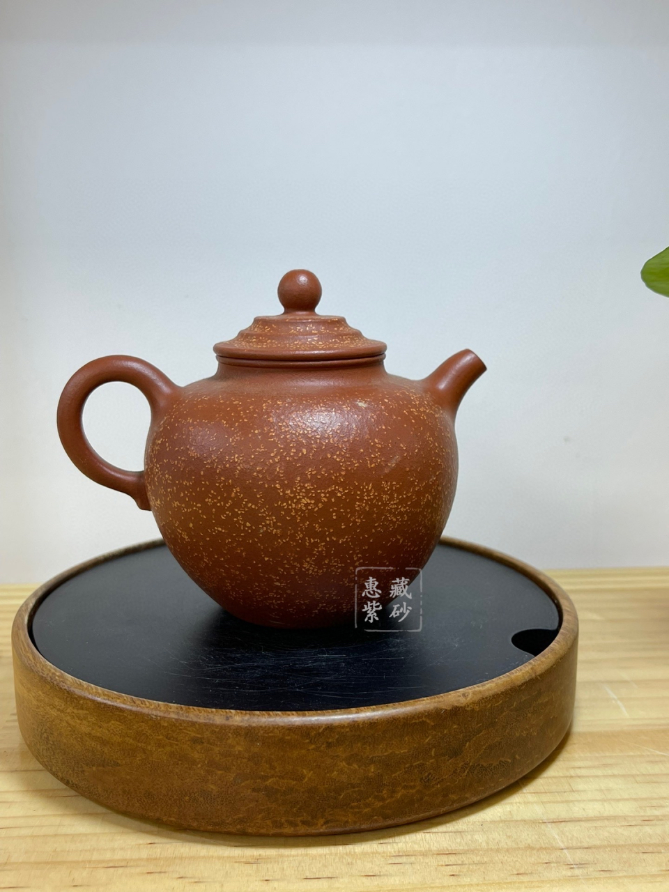 【橄榄】 作者:陆国庆  1975年出生于丁蜀镇,中青年实力派,宜兴紫砂陶