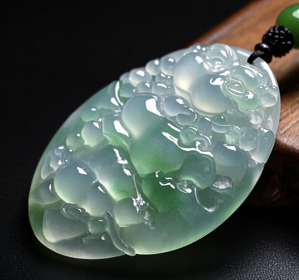 《玉石鉴定:探寻那神秘的"石之美者"》