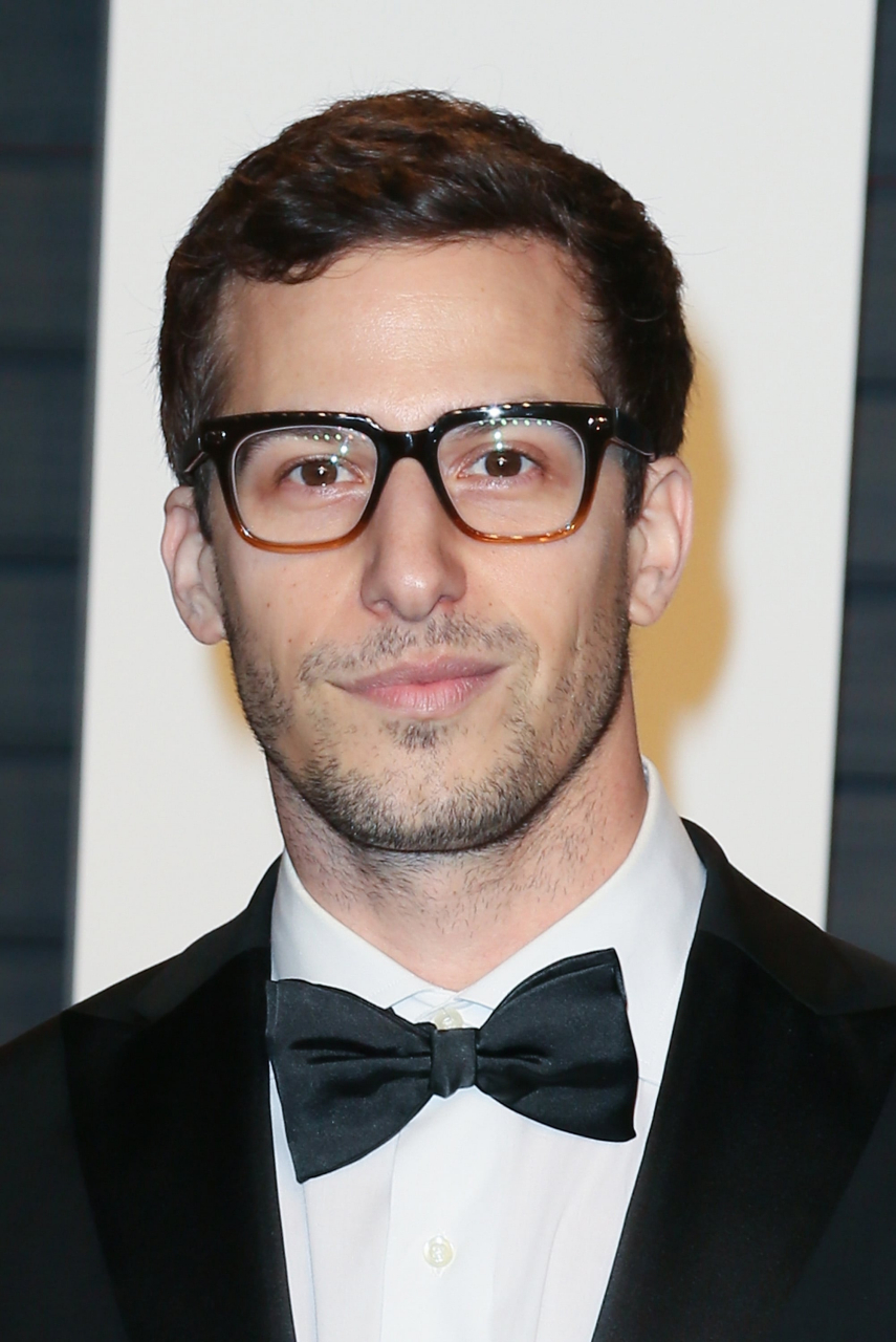 人称三表哥的演员andy samberg 今年已经42岁了,这脸真的适合任何时尚