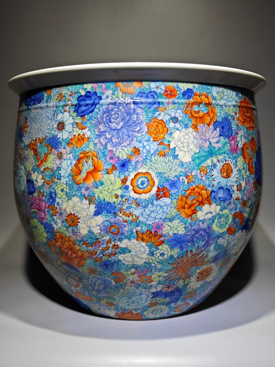 清中期青花斗彩百花纹画缸