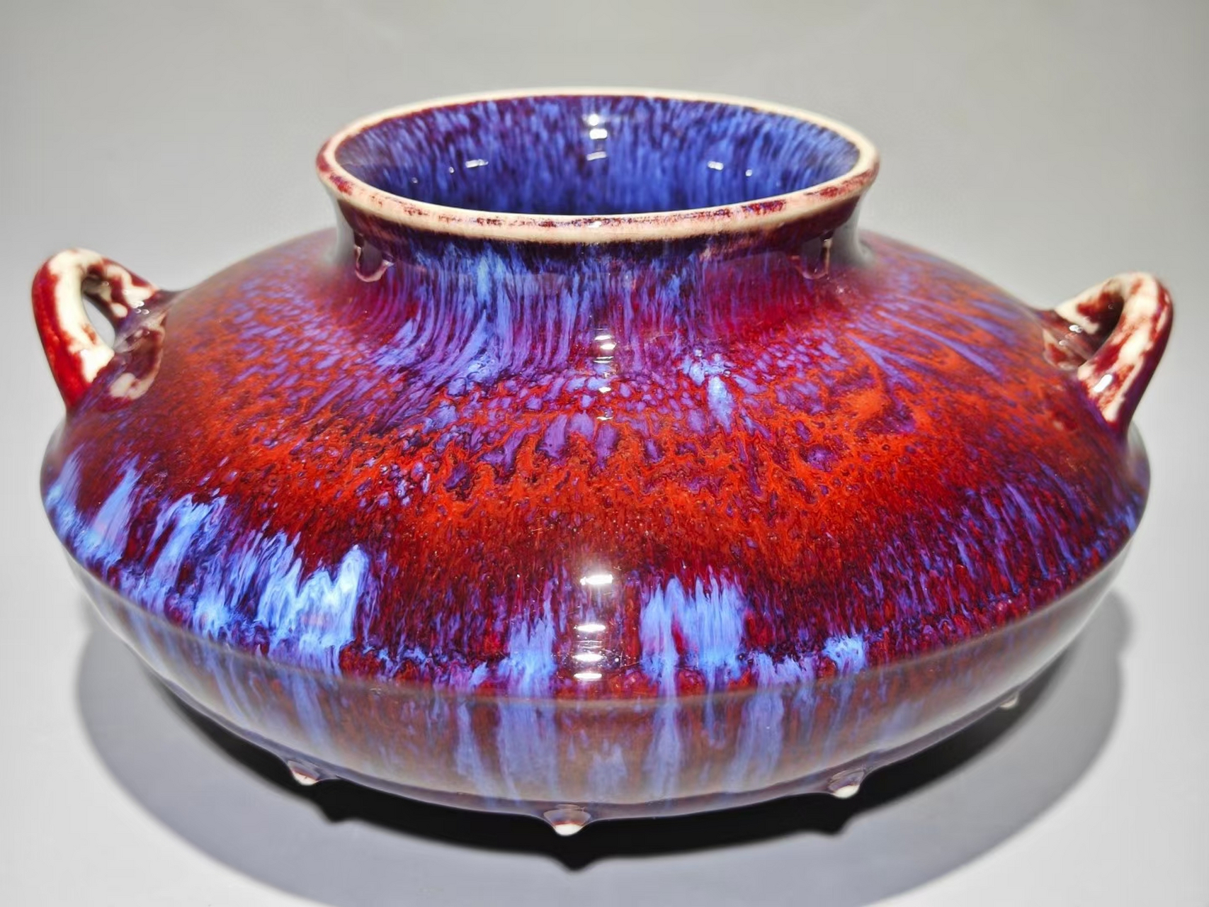 清中期琅红釉窑变双耳鱼篓尊