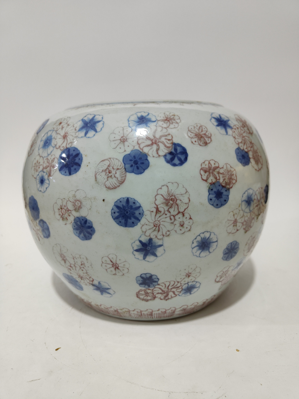 清中期青花釉里红皮球花纹缸