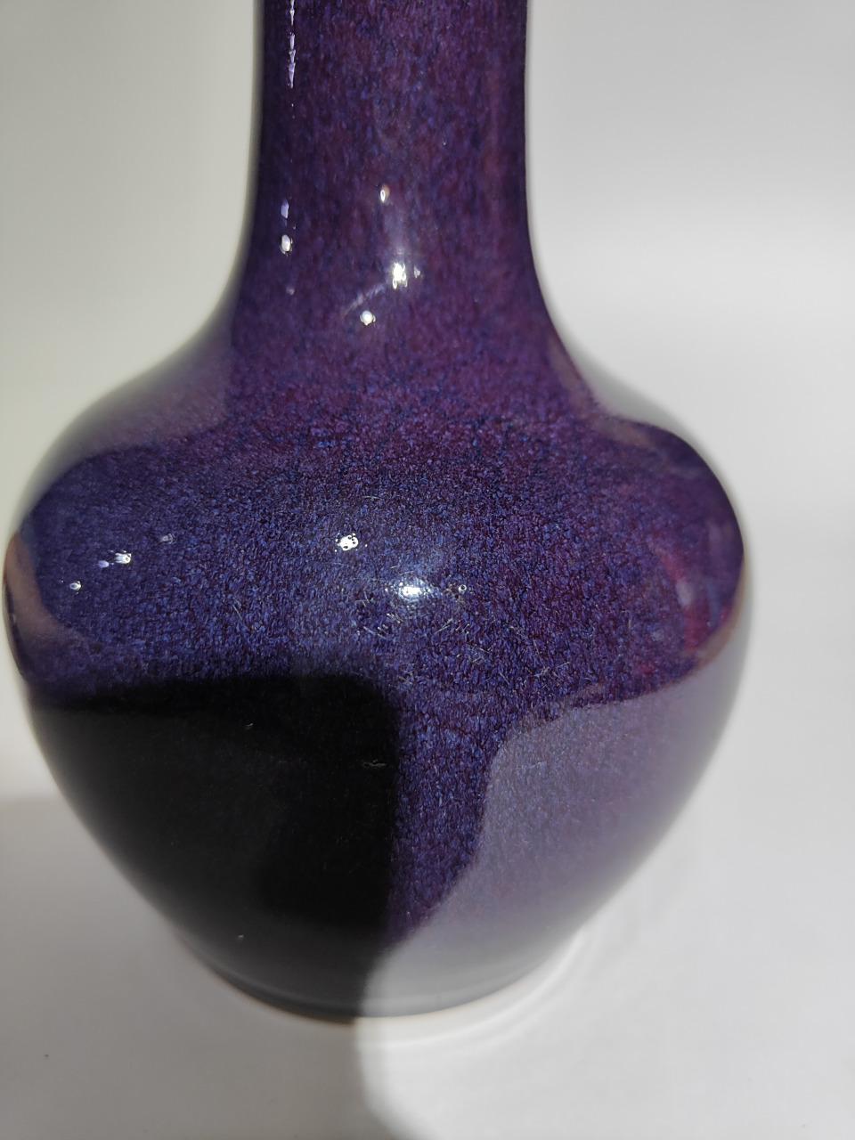 清中期茄皮紫窑变釉天球瓶