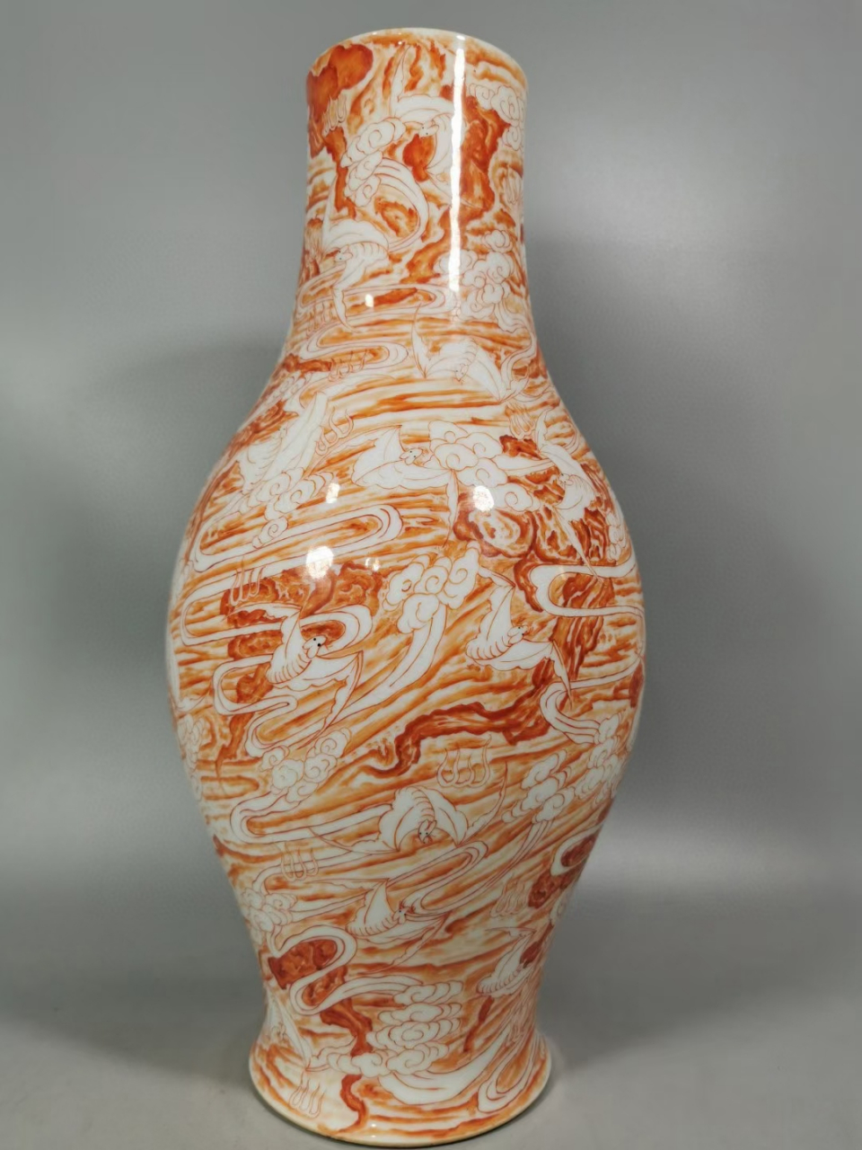 清中期矾红洪福齐天橄榄瓶