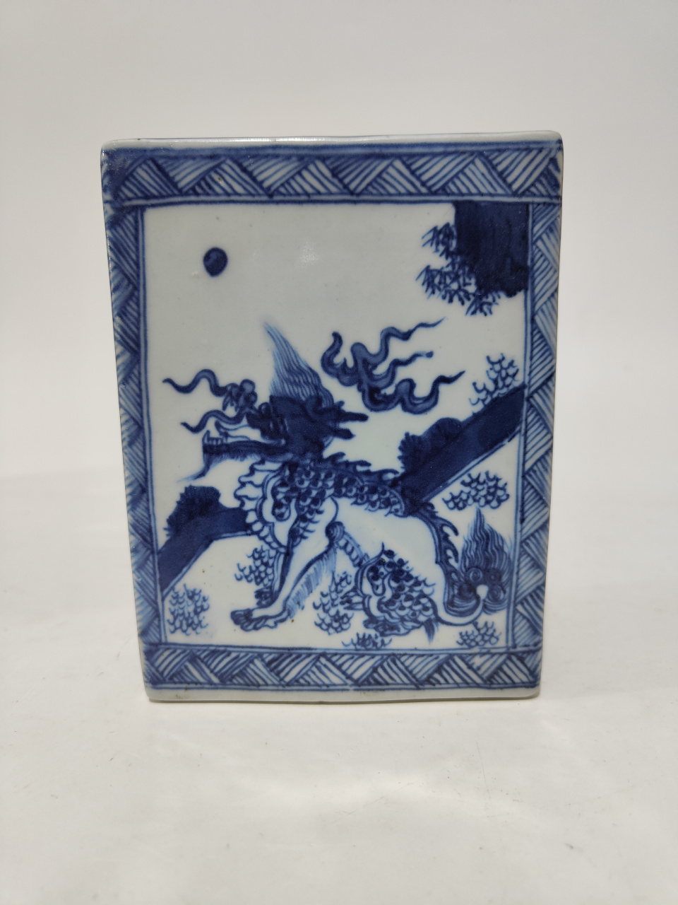 清中期麒麟山水纹书枕