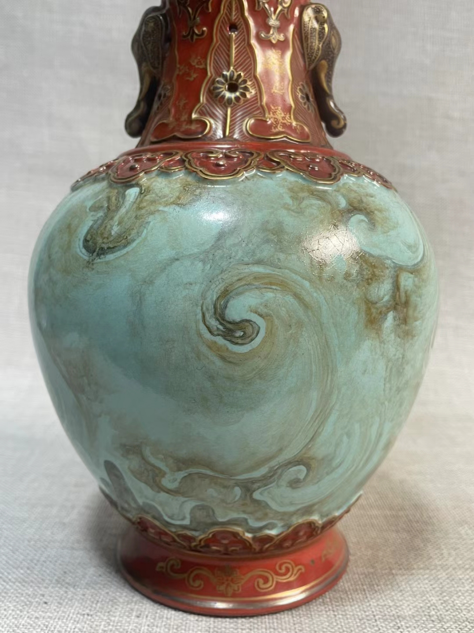 清中期古铜釉描金像耳赏瓶