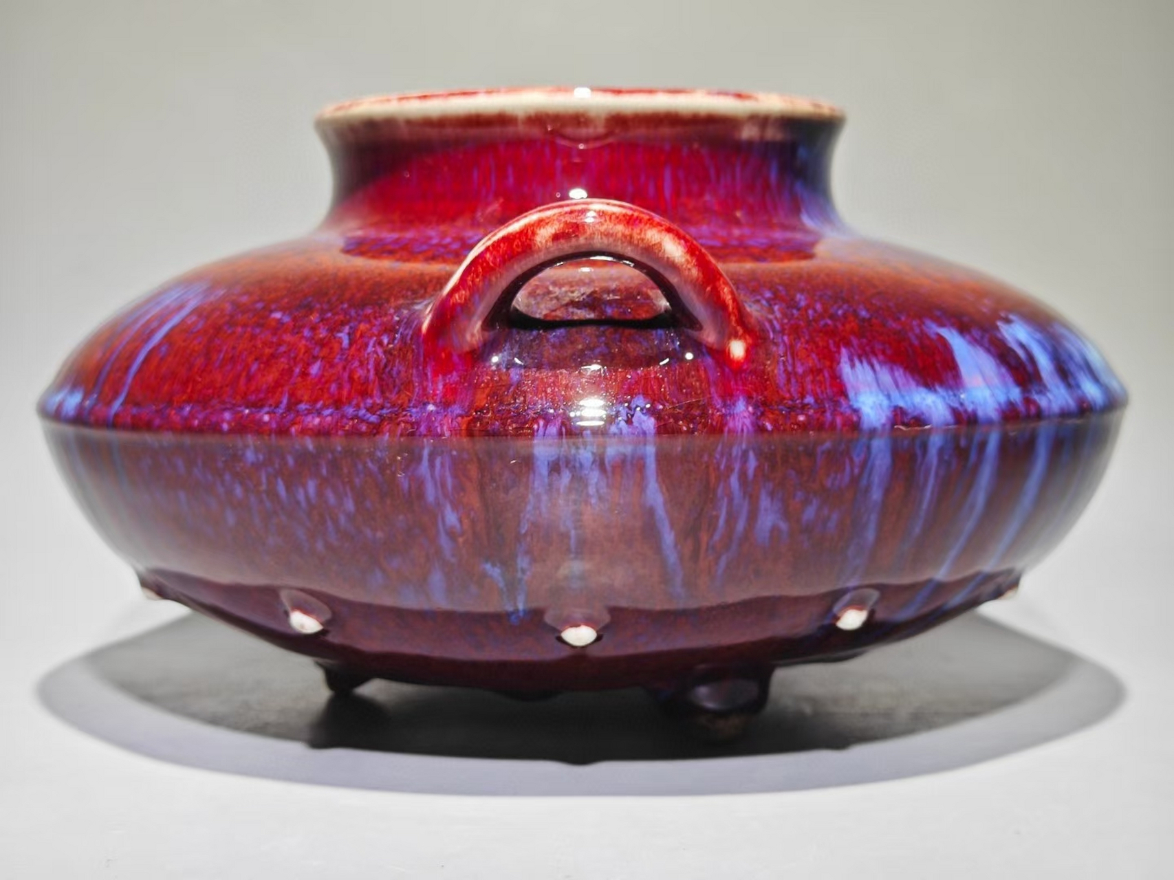 清中期琅红釉窑变双耳鱼篓尊