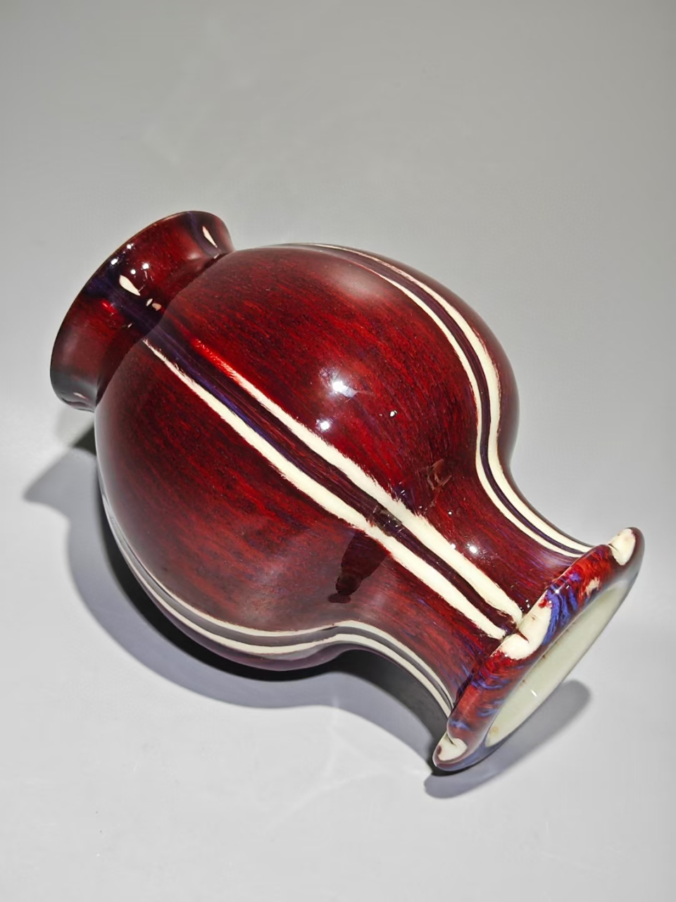 清中期琅红釉窑变瓜菱尊