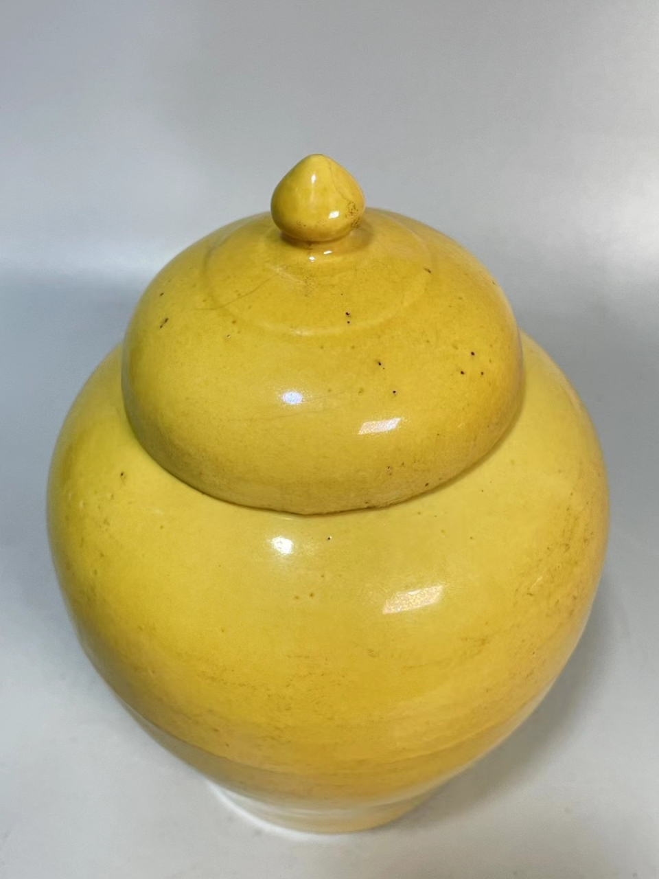 明晚期黄釉盖罐