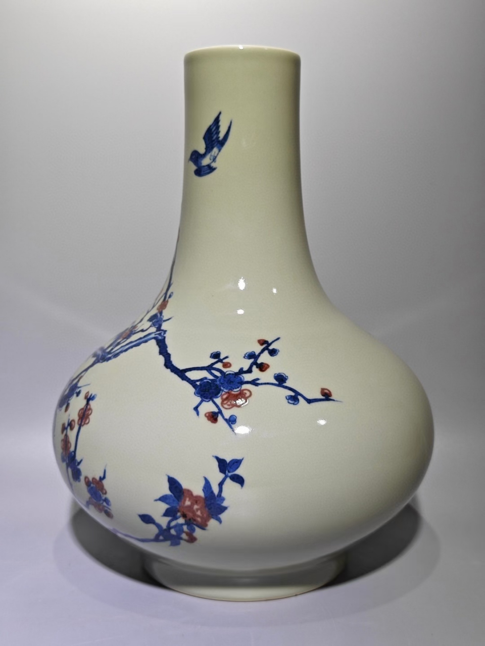 晚清豆青釉青花釉里红喜上眉梢荸荠瓶
