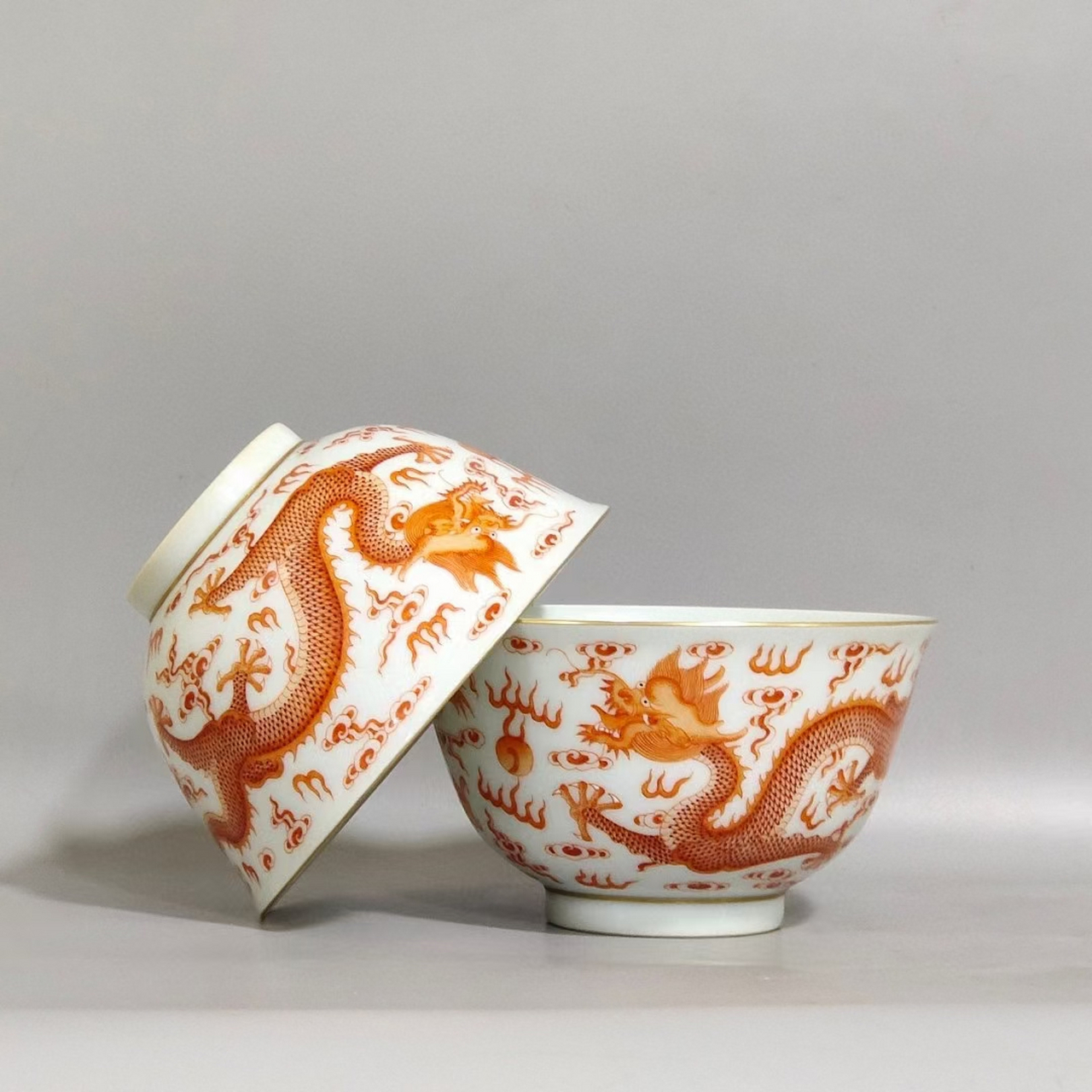 清中期矾红描金火焰龙纹杯一对