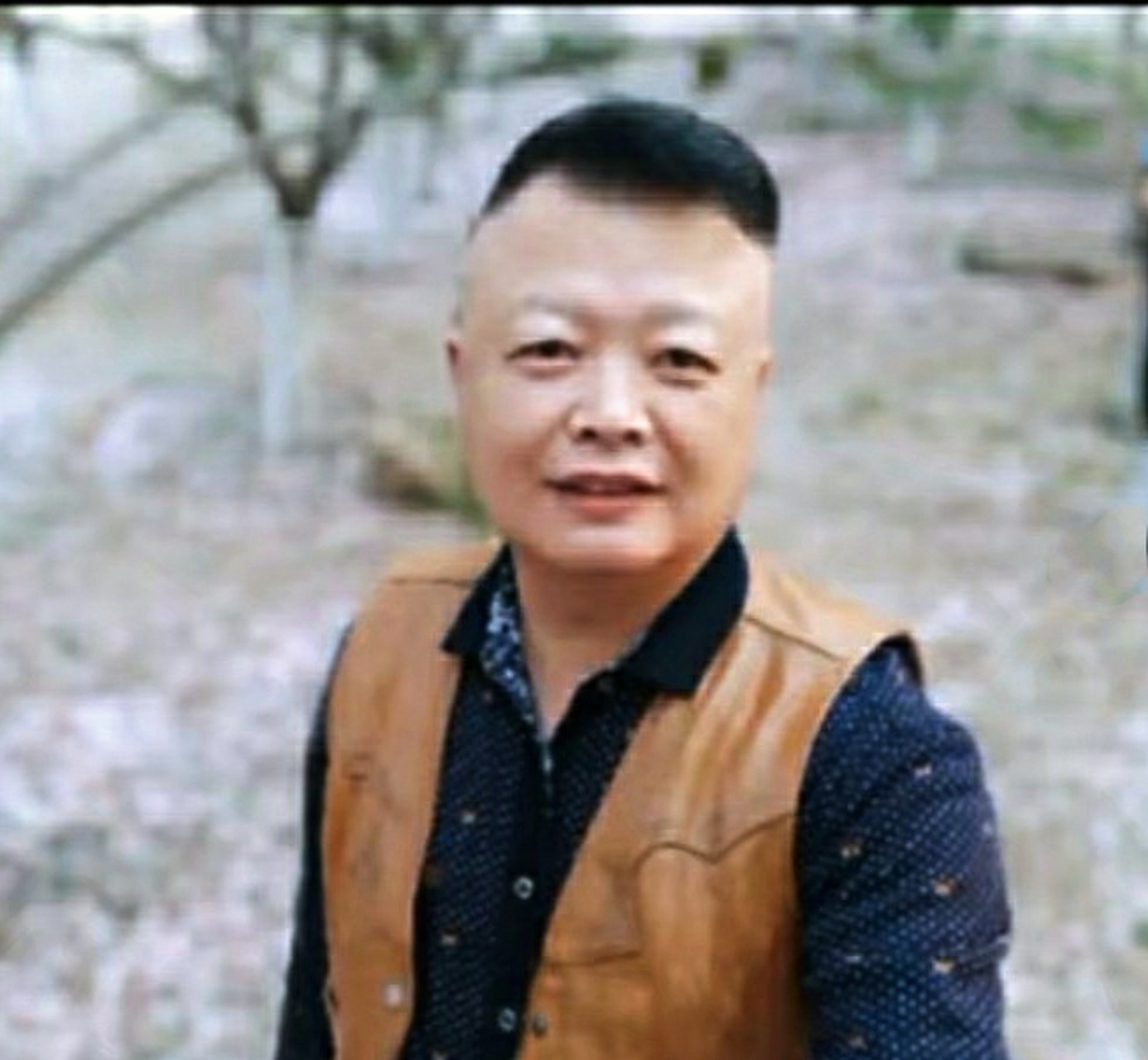曾宪军简介 曾宪军,笔名曾相识,寒江雪,丹江月等.