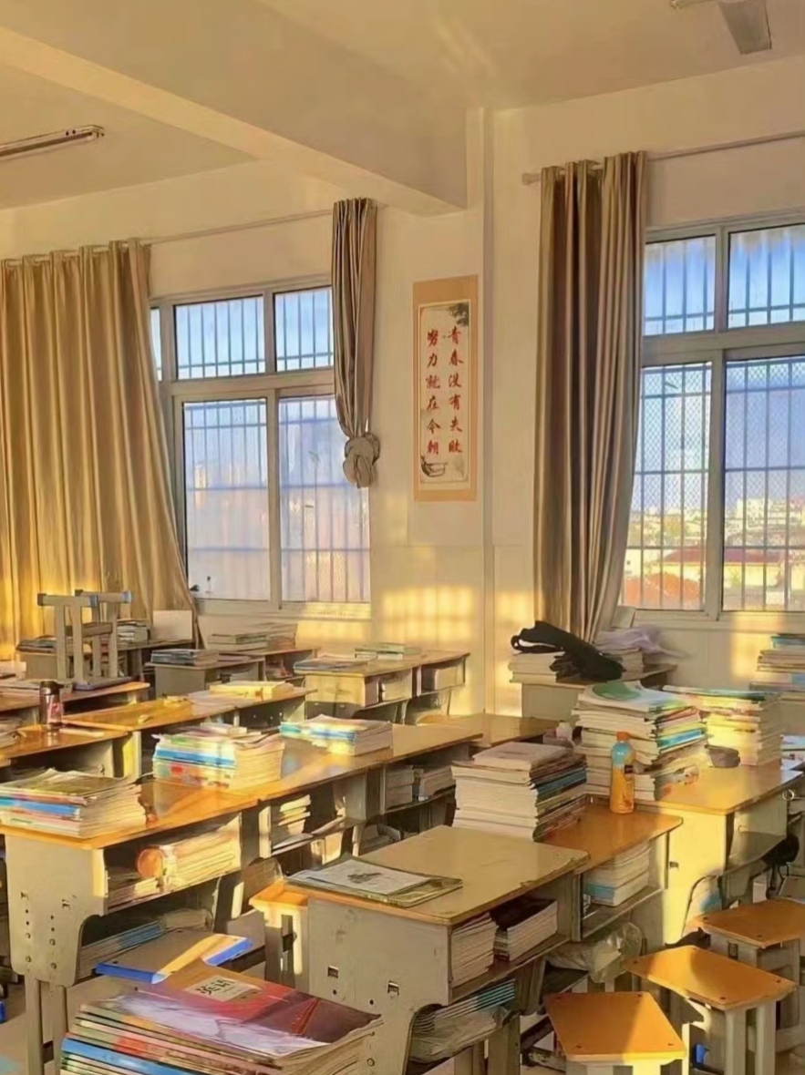 还记得毕业典礼上,我们意气风发,怀揣着梦想,迫不及待地想要在社会