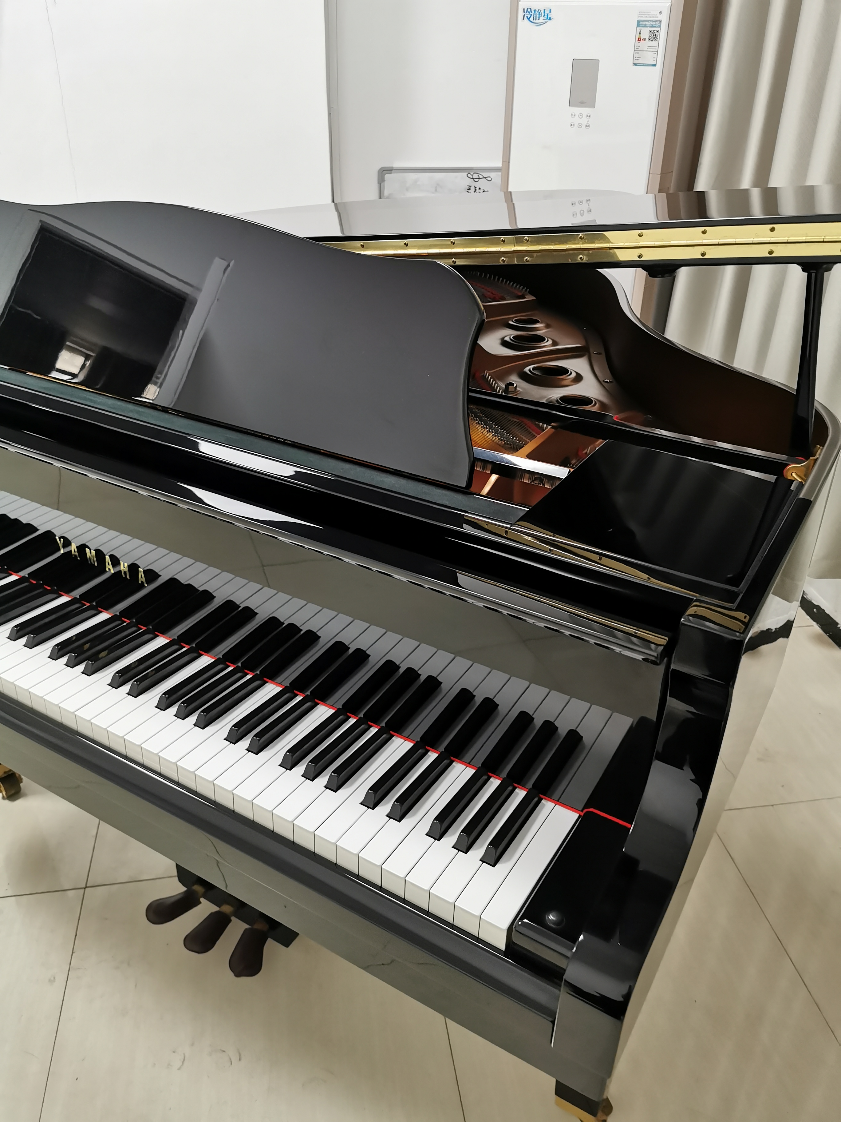 海口买钢琴立省5万买准新雅马哈三角钢琴gb1k