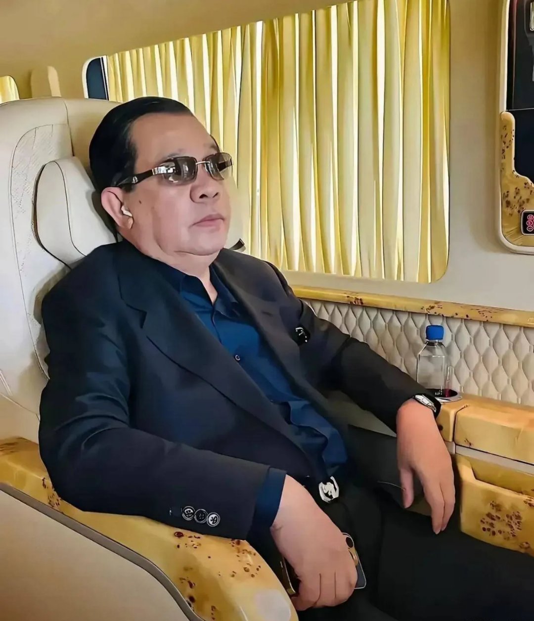 于是他把大部分资金用于买表!