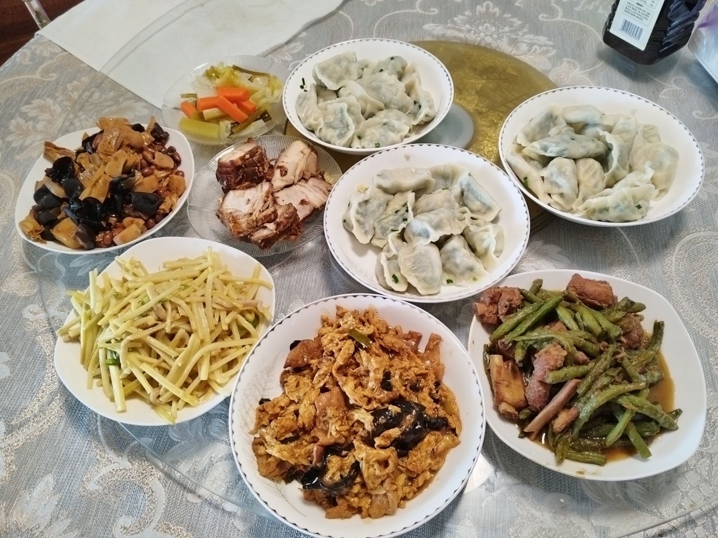 饺子在北方,那是现象级的存在,是贯穿整个新年的食物