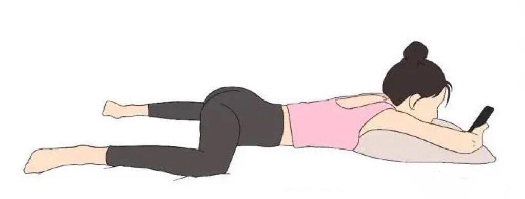 玩手机的四个必须姿势,越玩越瘦 青蛙趴改善xo型