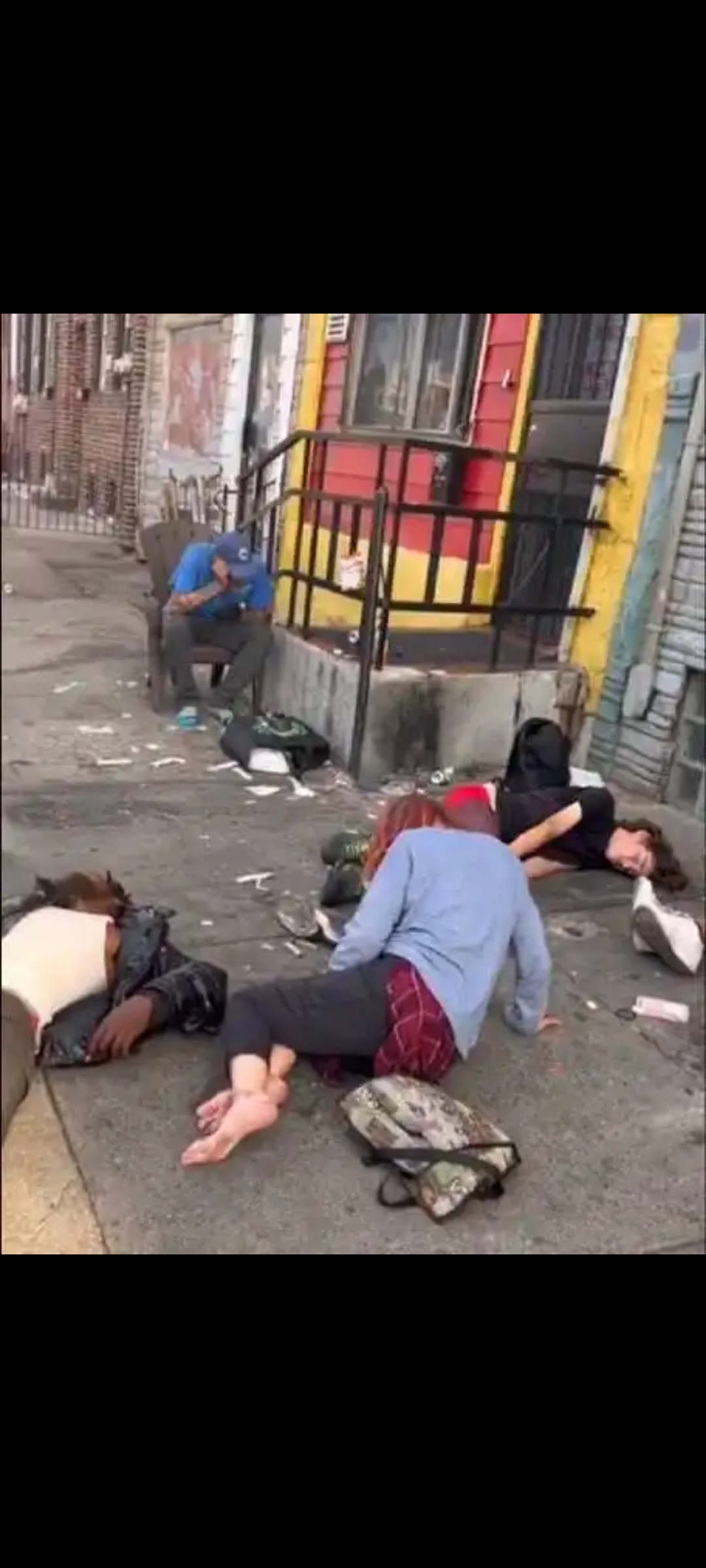 赴美留学生遭群殴 赴美留学生遭群殴